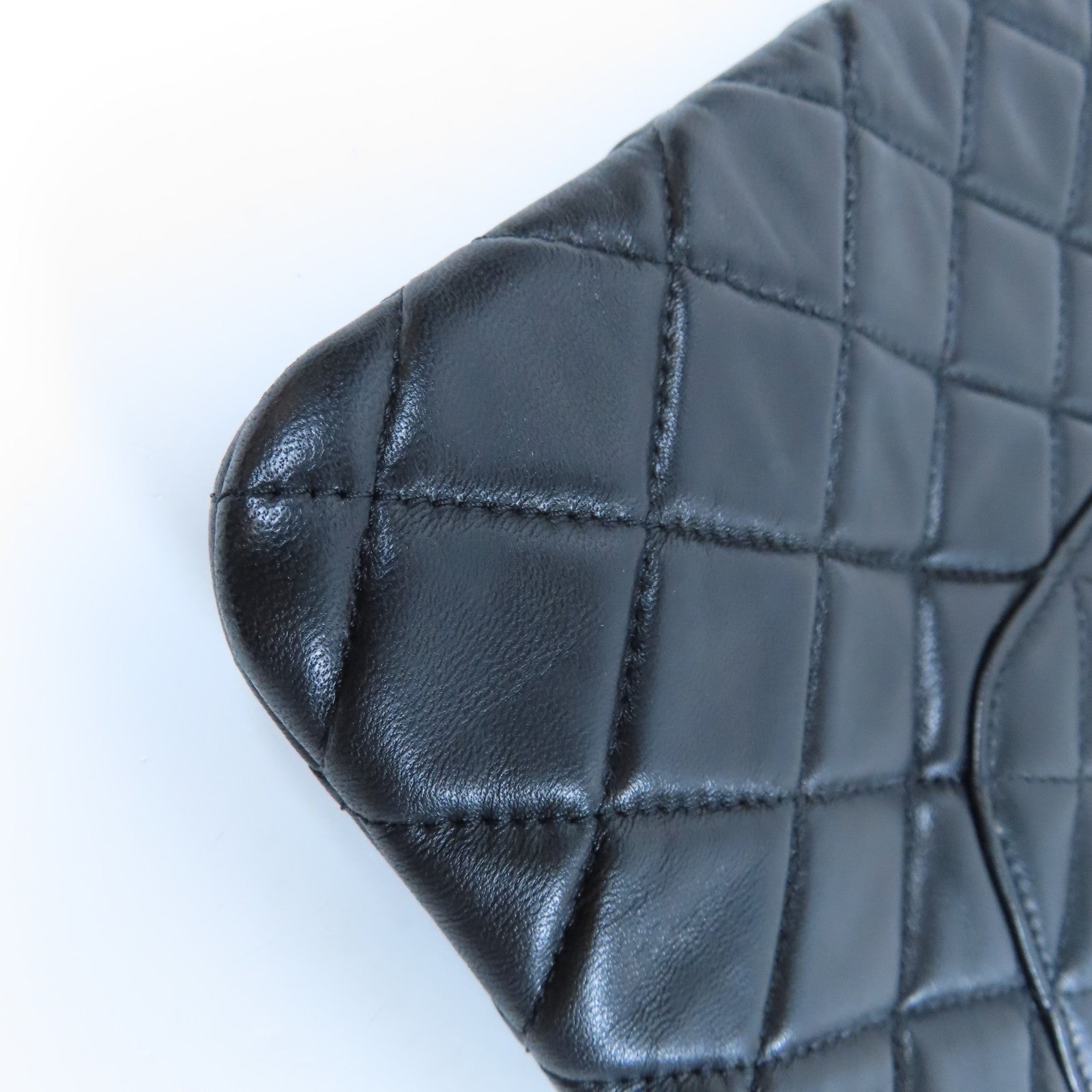 CHANEL 菱格羊皮皮革Clutch Bag金扣手拿包黑色