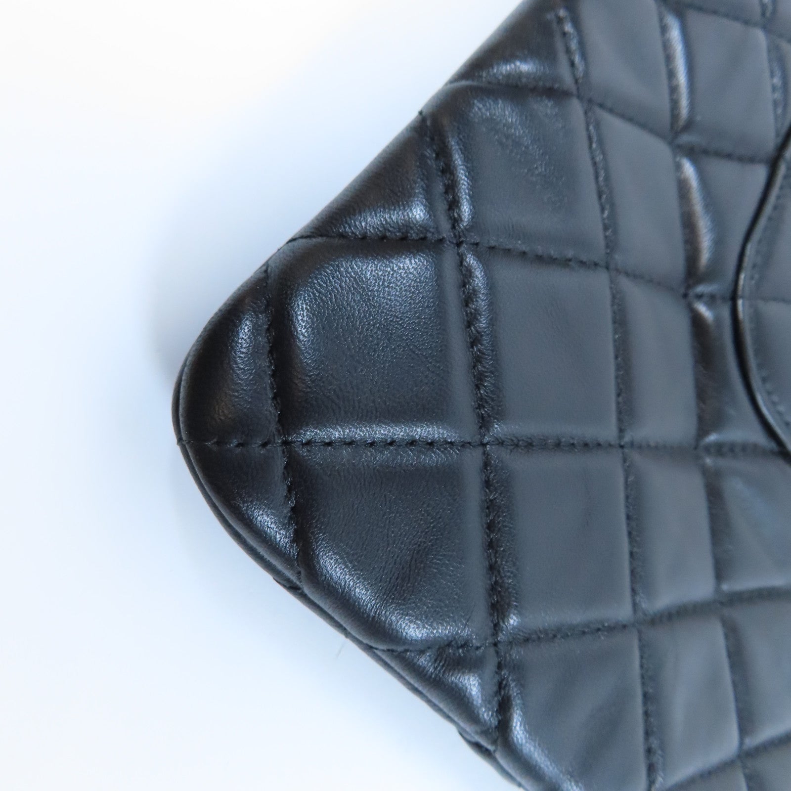 CHANEL 菱格羊皮皮革Clutch Bag金扣手拿包黑色