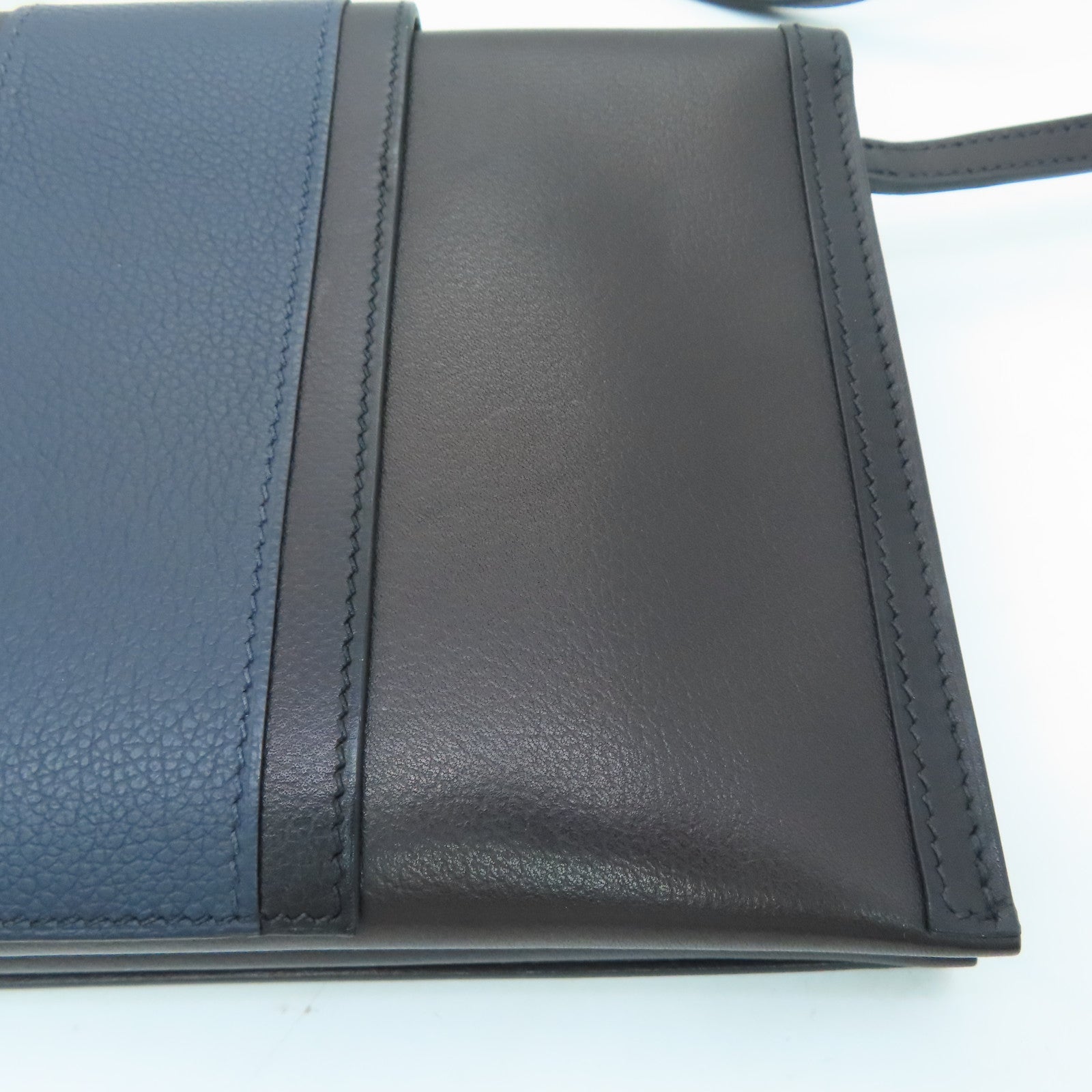 HERMES Evergrain/Evercolor皮革Pochette H Passant銀扣肩背袋藍色/黑色