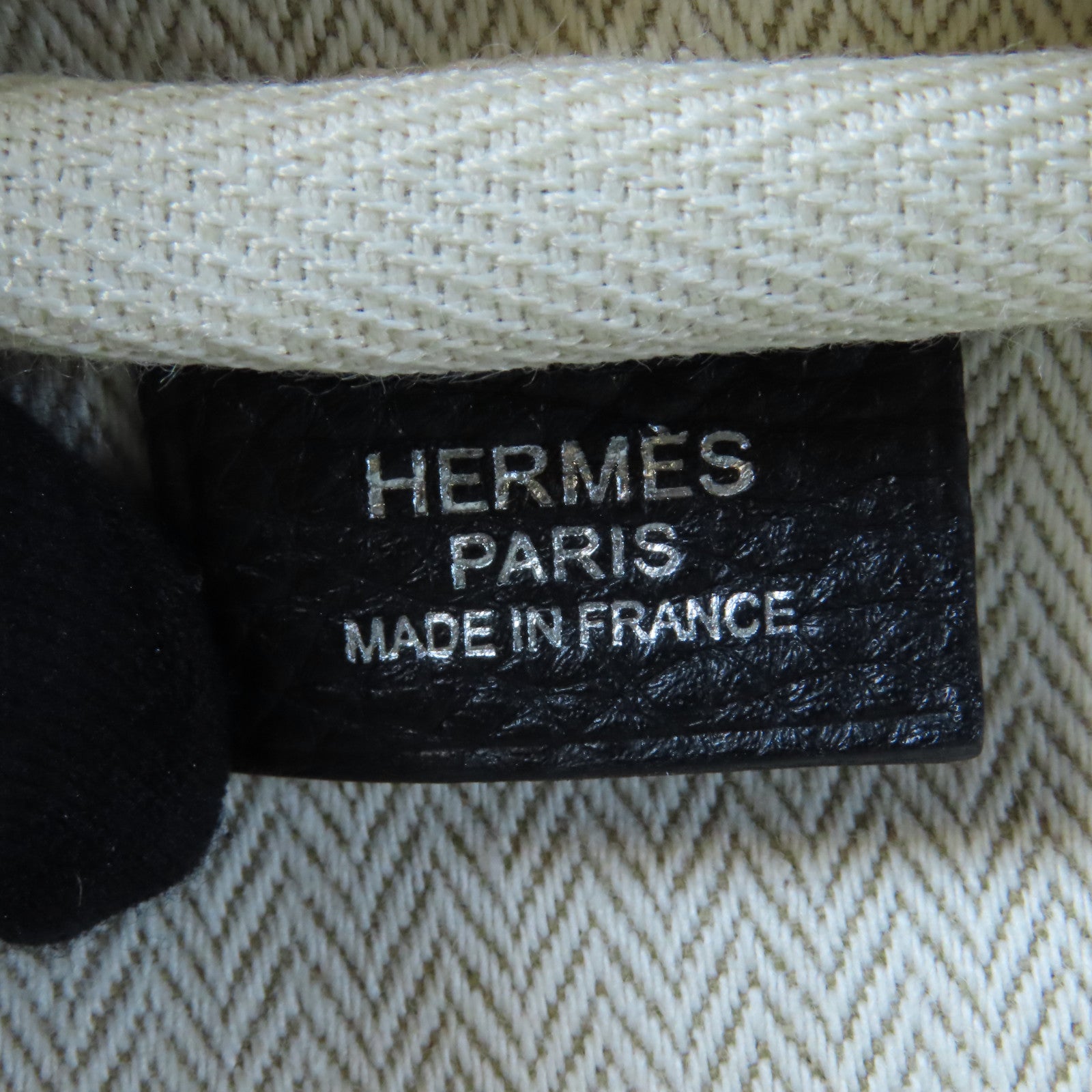 HERMES Clemence皮革Victoria銀扣手挽袋黑色