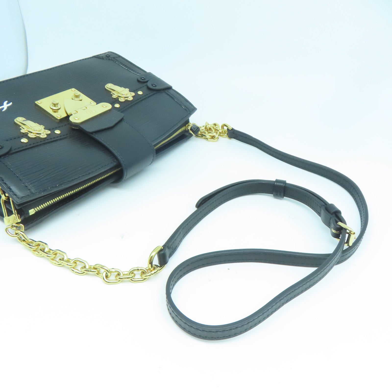 LOUIS VUITTON Epi Trunk金扣肩背袋黑色