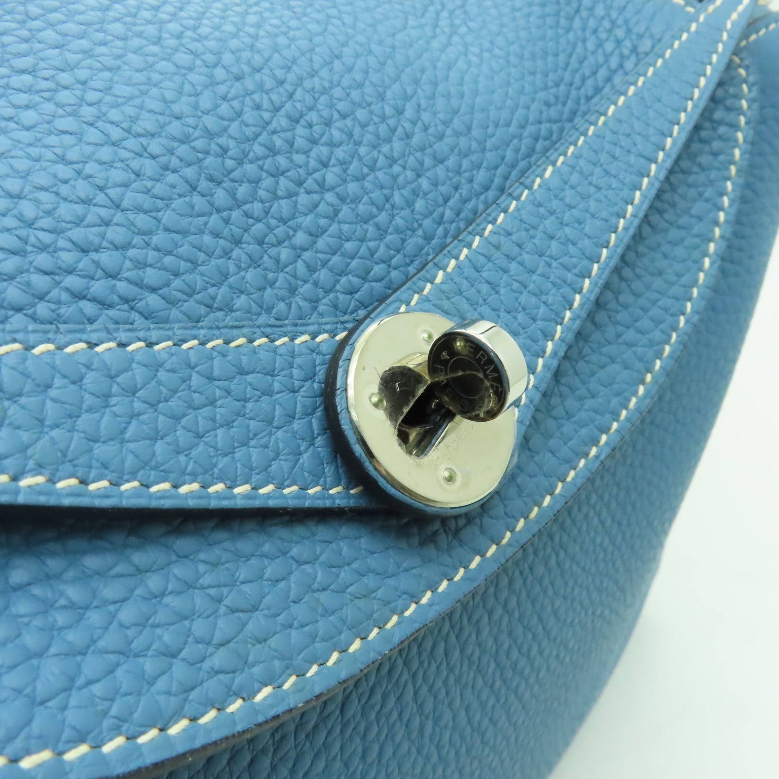 HERMES 【激減優惠】Clemence皮革Lindy 30銀扣手挽肩背兩用袋Blue Jean淺藍色