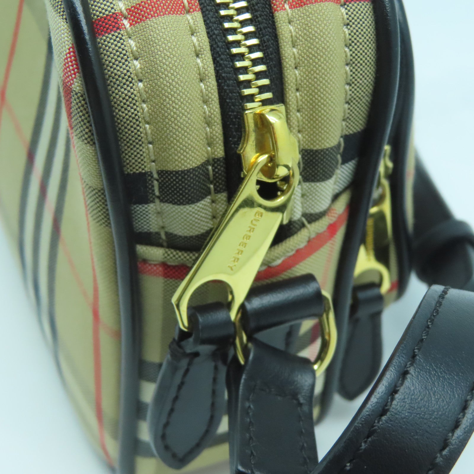BURBERRY 帆布Chain Shoulder金扣鏈帶肩背袋啡色