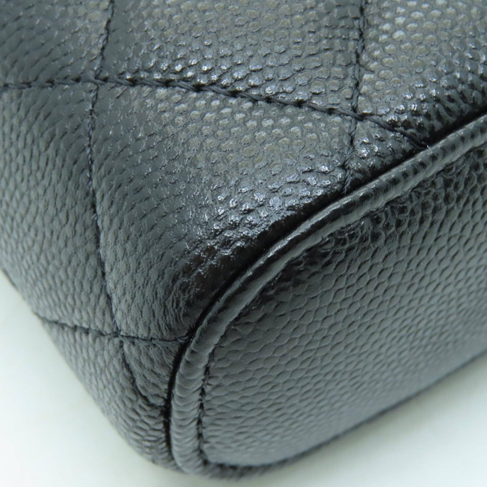 CHANEL 菱格Caviar皮革Chain Shoulder Bag金扣鏈帶肩背袋黒色