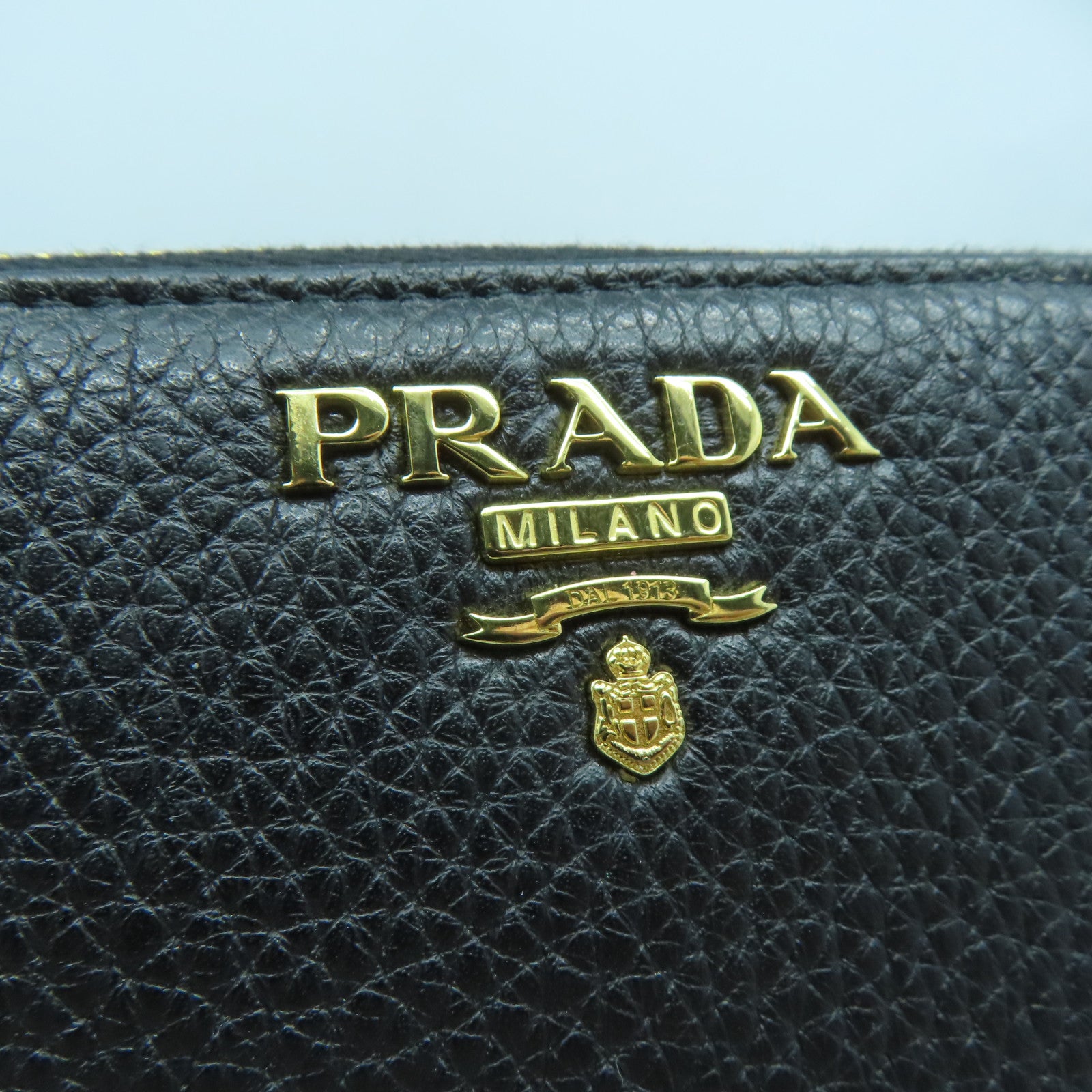 PRADA 牛皮皮革Long wallet金扣長錢包黑色