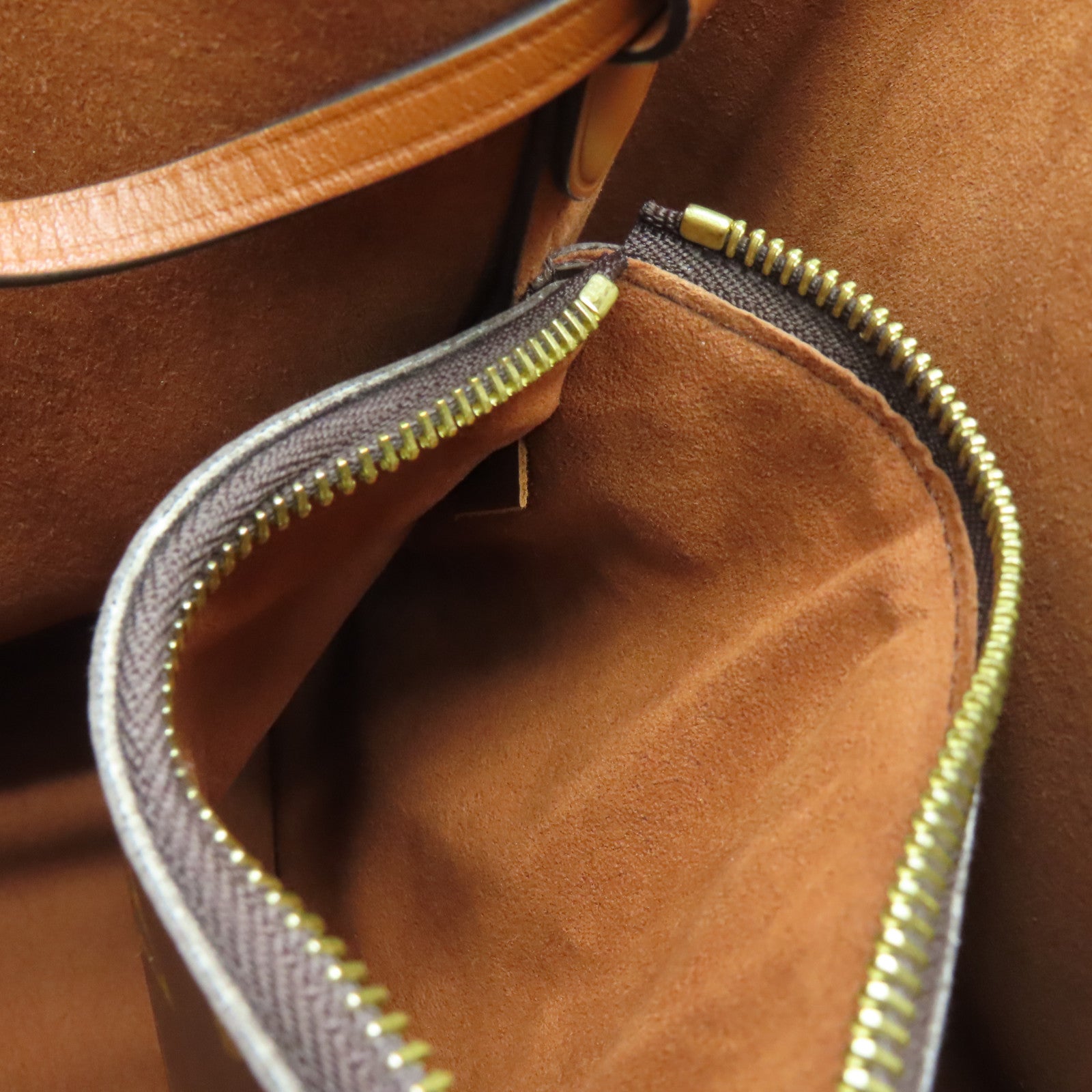 LOUIS VUITTON Monogram NoeNoe MM Gold Buckle Shoulder Bag Brown