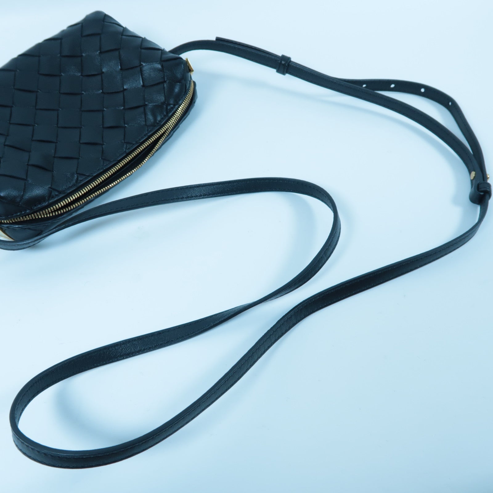 BOTTEGA VENETA 織紋牛皮皮革Shoulder Bag金扣肩背袋黑色