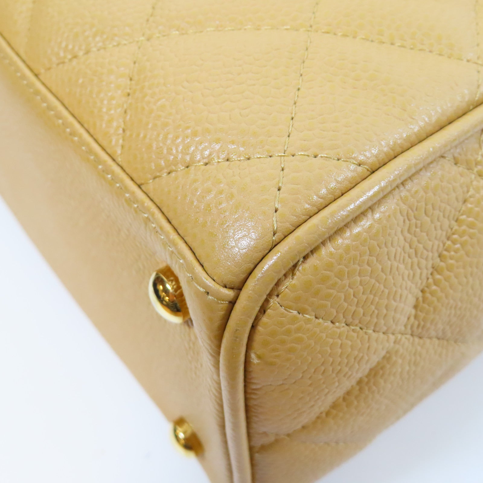 CHANEL 菱格Caviar皮革Vintage Bowling Bag金扣手挽袋米色