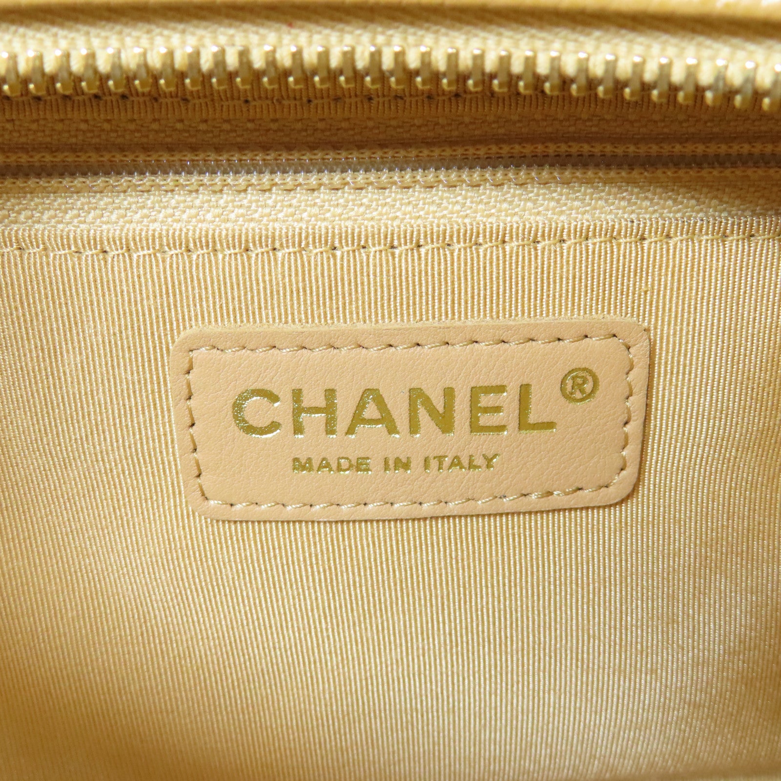 CHANEL 菱格Caviar皮革Vintage Bowling Bag金扣手挽袋米色