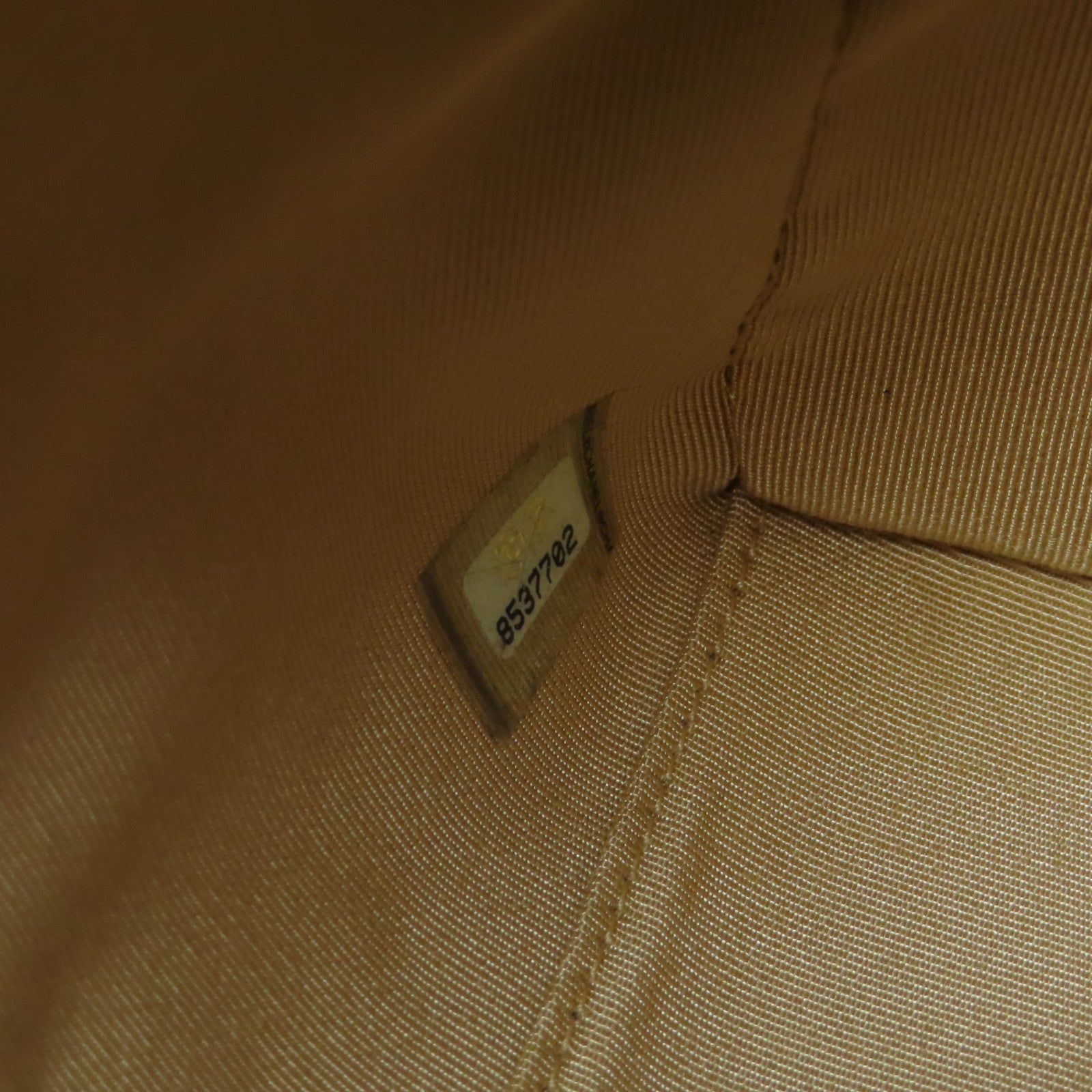 CHANEL 菱格Caviar皮革Vintage Bowling Bag金扣手挽袋米色