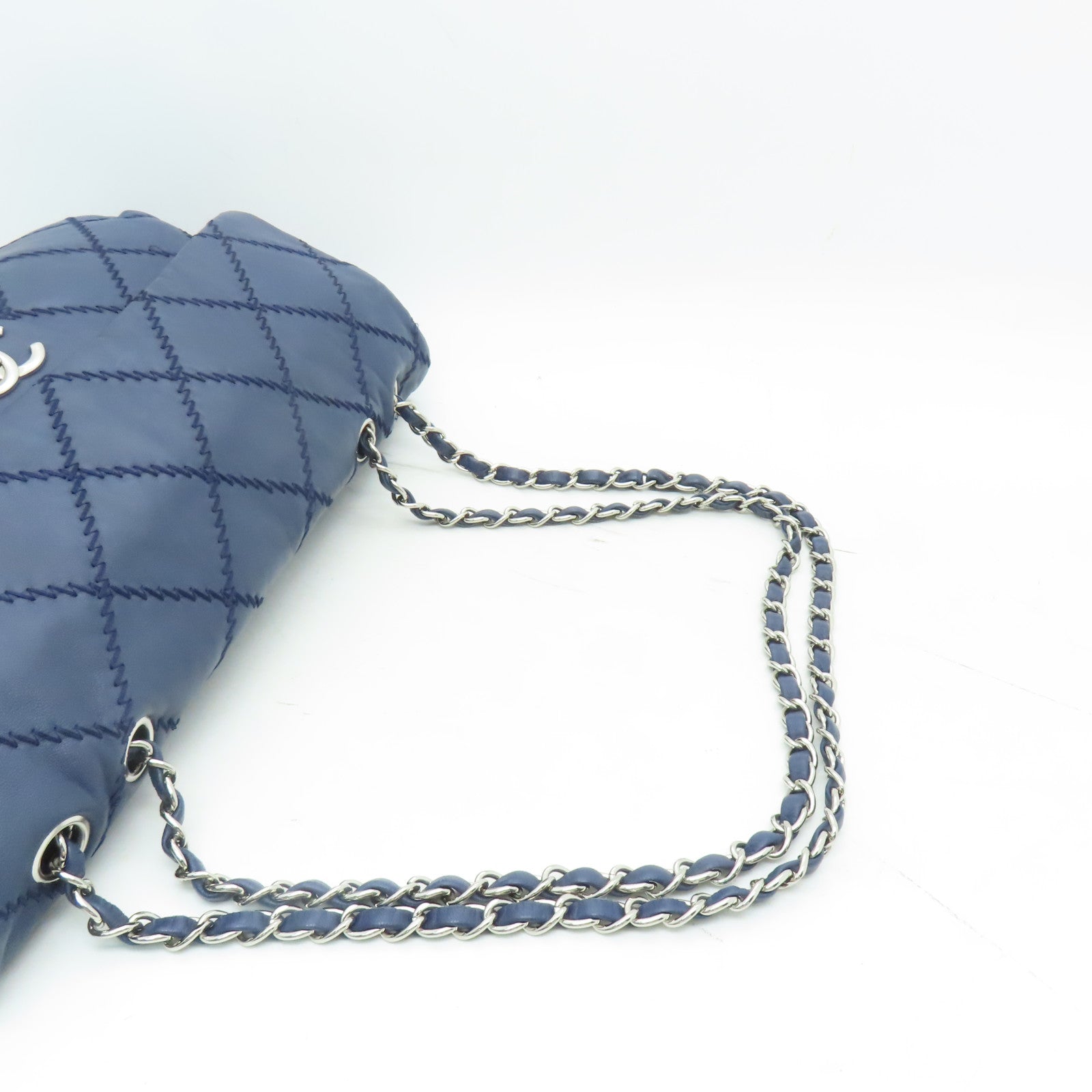 CHANEL 菱格皮革Chain Shoulder銀扣鏈帶肩背袋深藍色