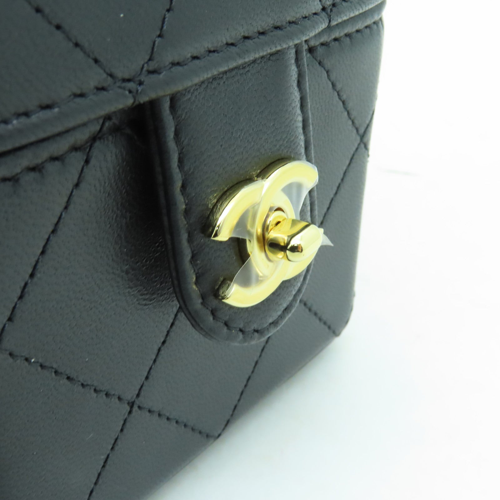 CHANEL 菱格牛皮皮革Chain Shoulder Bag金扣鏈帶肩背袋黒色