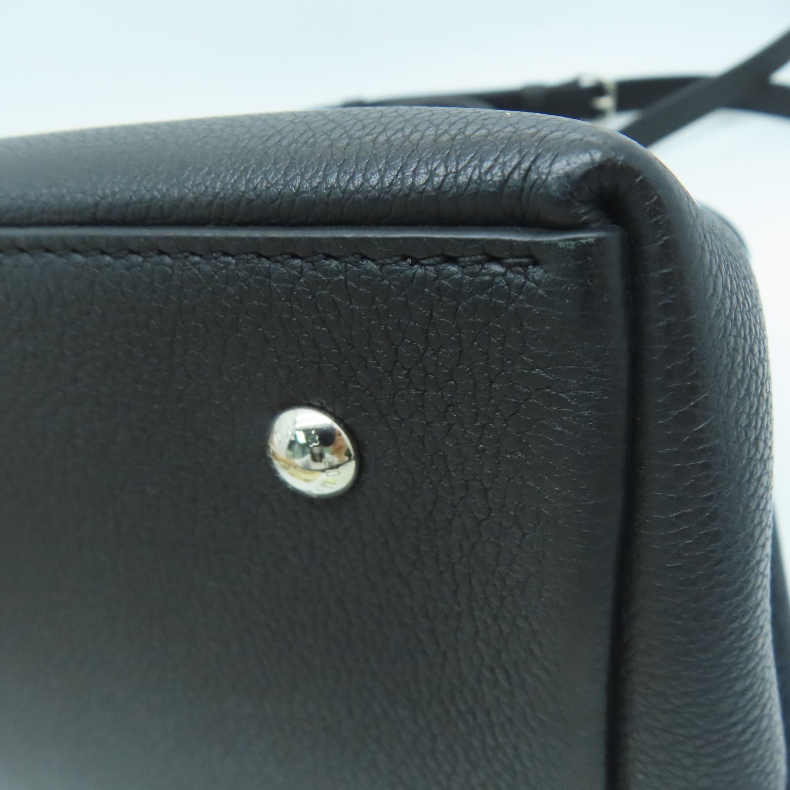 LOUIS VUITTON 牛皮皮革Lockme Day銀扣手挽肩背兩用袋黑色