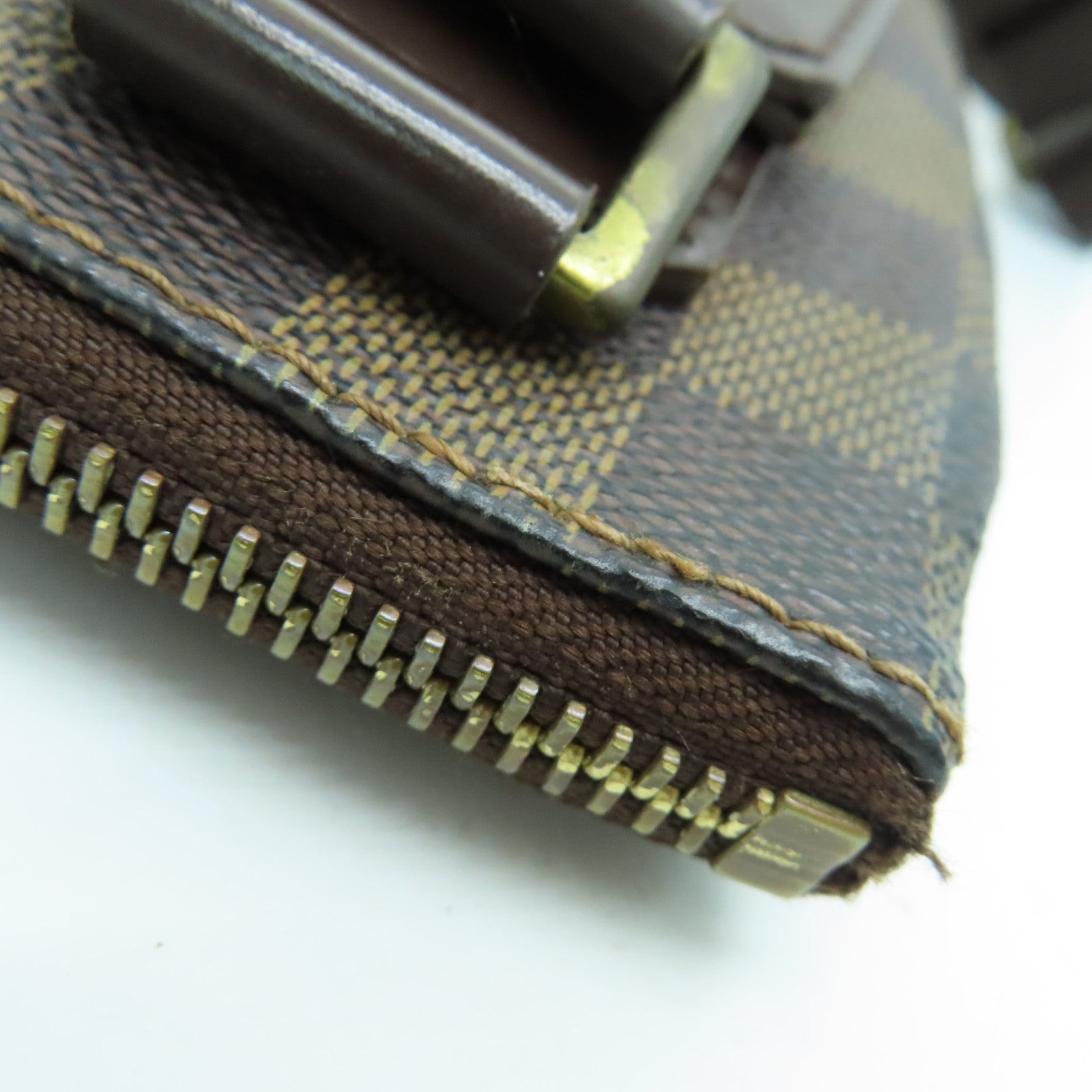 LOUIS VUITTON Damier Pochette Bosphore Shoulder Bag金扣肩背袋啡色