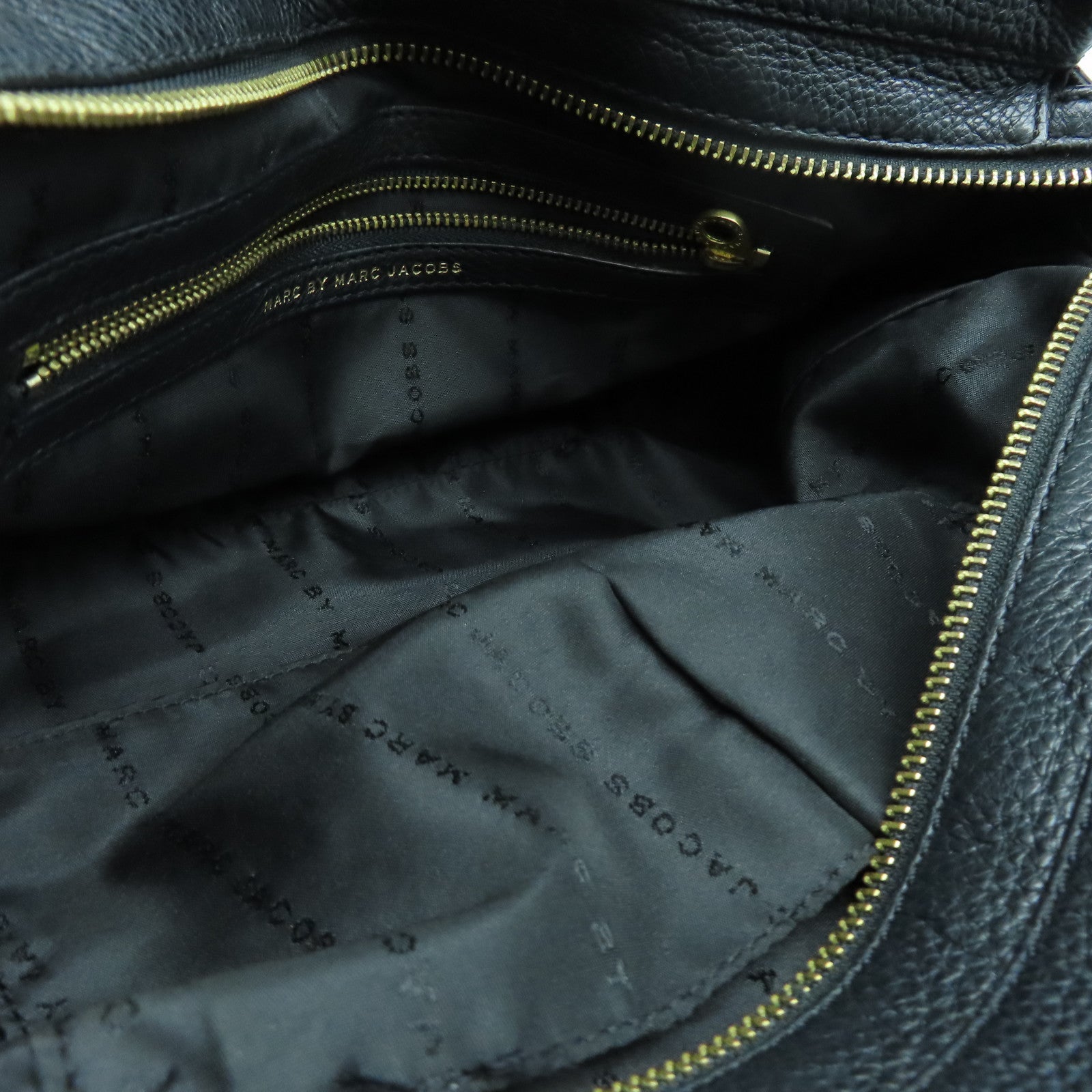 MARC BY MARC JACOBS Cowhide Leather 2Way Shoulder Gold Buckle Handle Shoulder Back Dual-purpose Bag Black