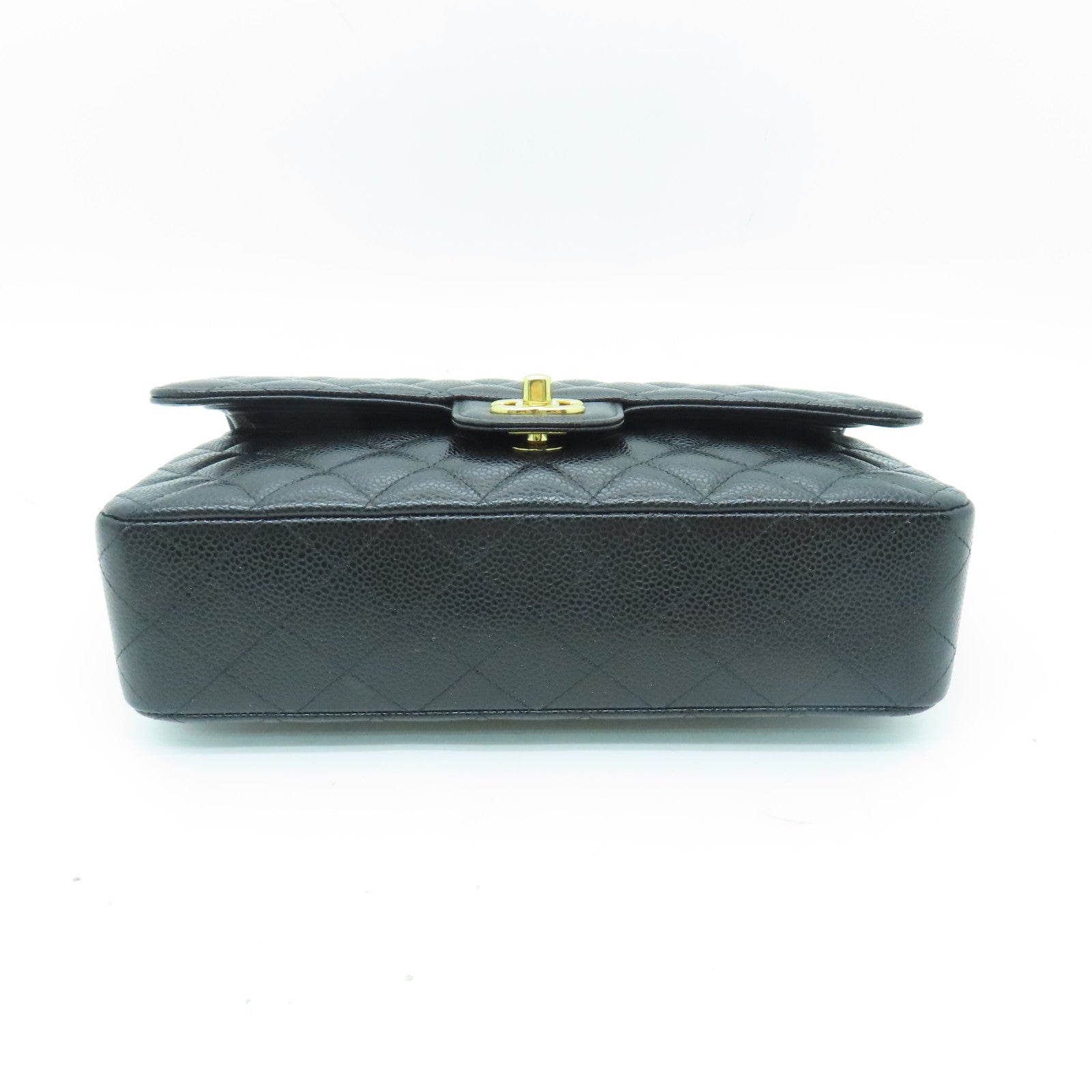 CHANEL 菱格Caviar皮革Classic金扣鏈帶肩背袋黑色