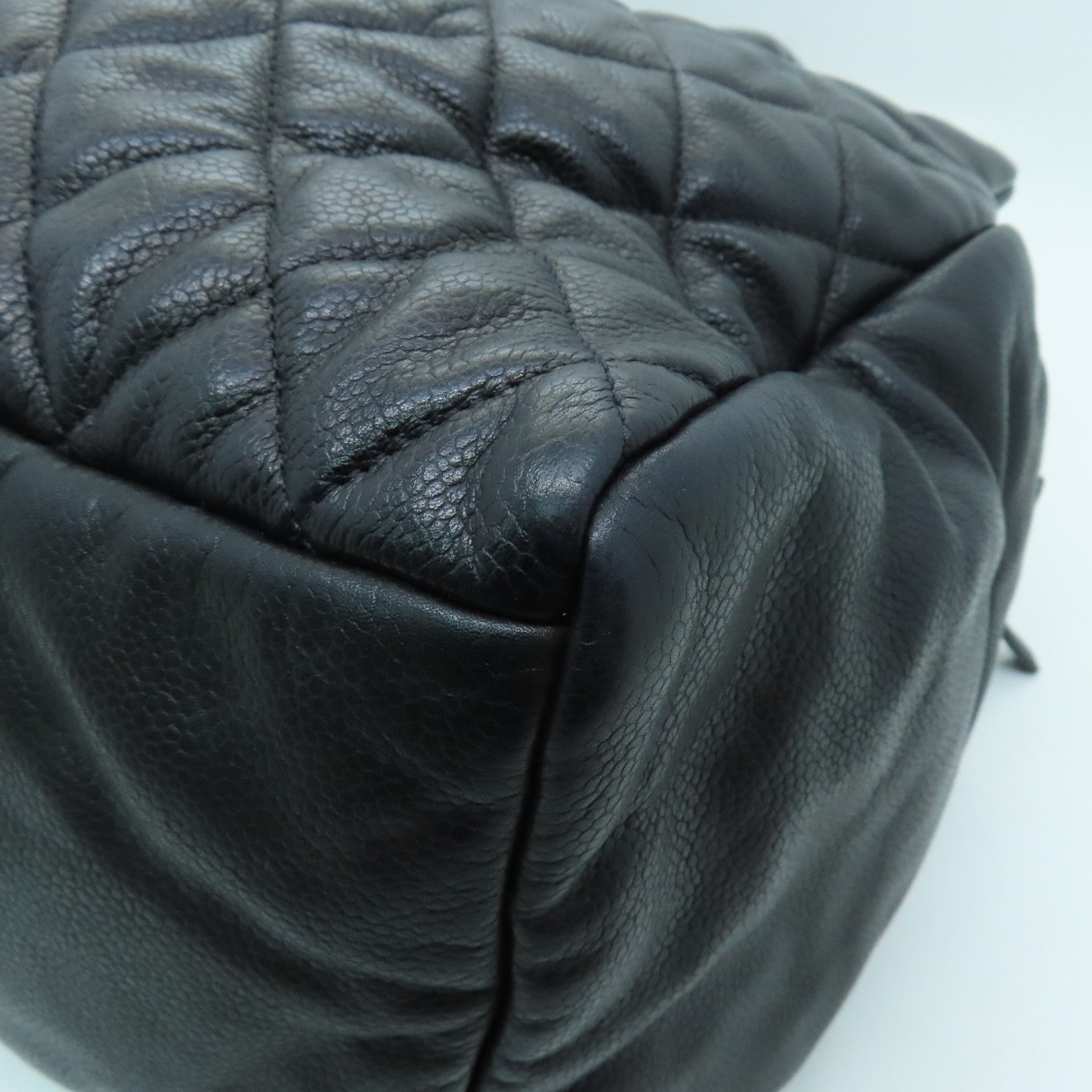 CHANEL diamond Caviar leather CoCo Cocoon silver buckle handle bag black
