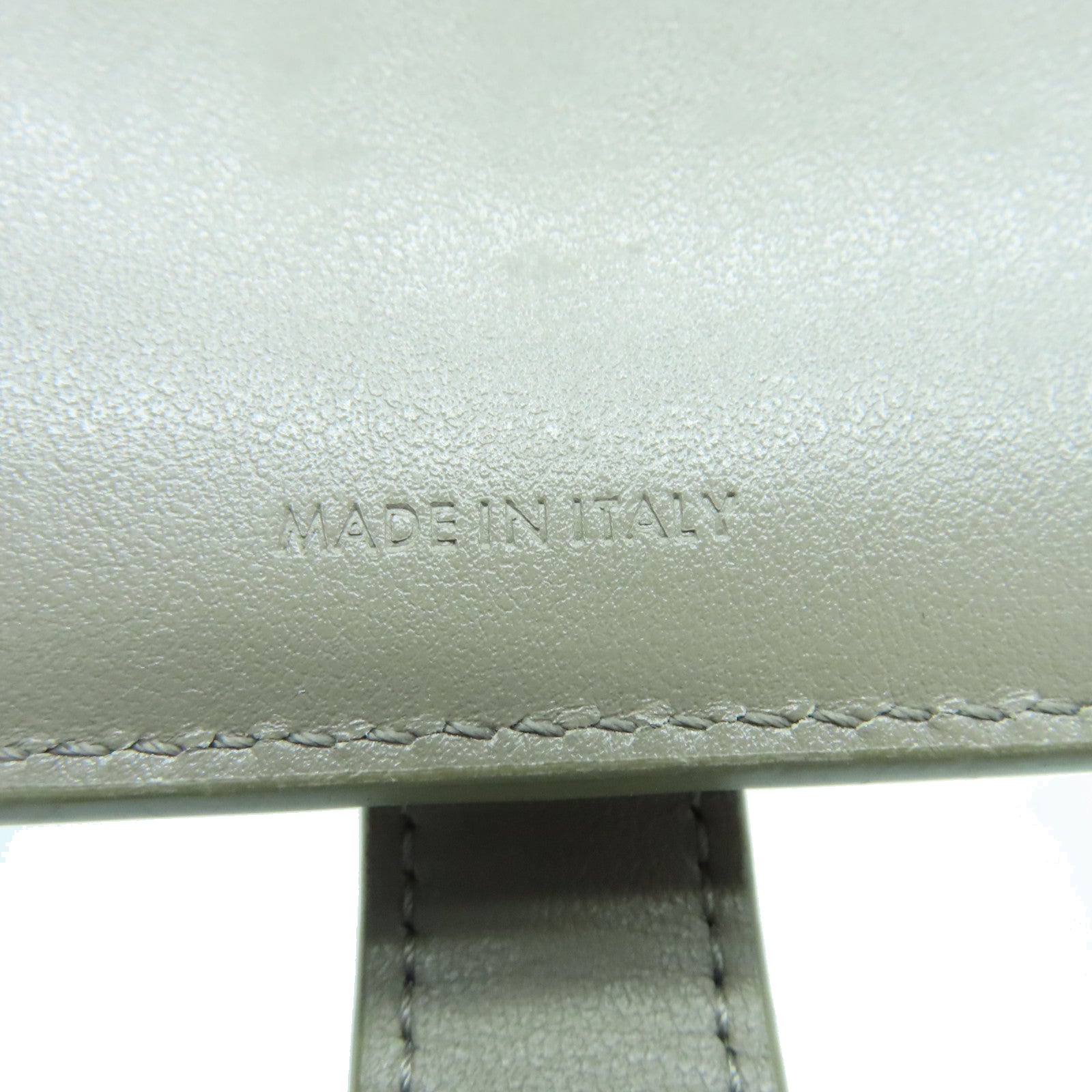 CELINE 牛皮皮革Medium Strap Wallet金扣钱包灰色