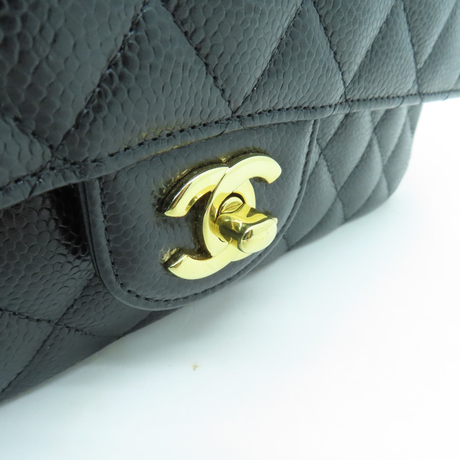 CHANEL 菱格Caviar皮革Classic金扣鏈帶肩背袋黑色