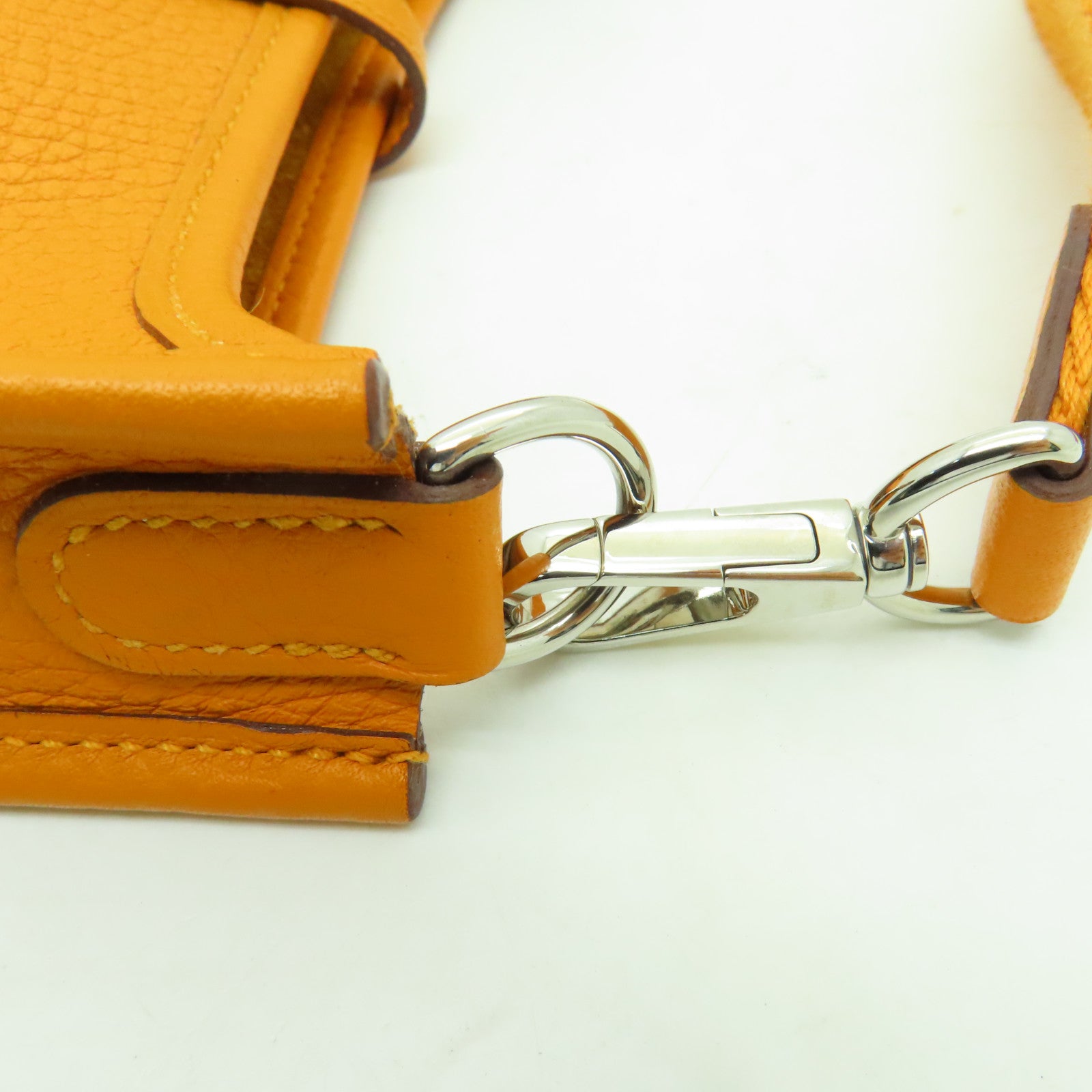 HERMES Maurice皮革Evelyne TPM銀扣肩背袋Apricot橙色