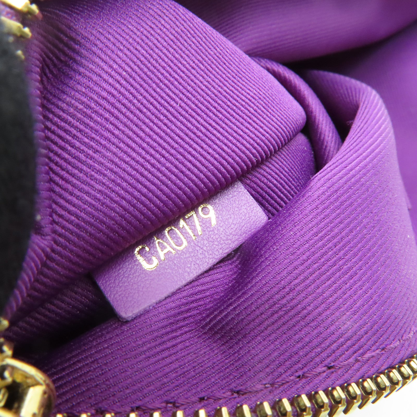 LOUIS VUITTON Monogram/帆布Monogram D.Flat Shoulder Bag金扣肩背袋啡色/紫色