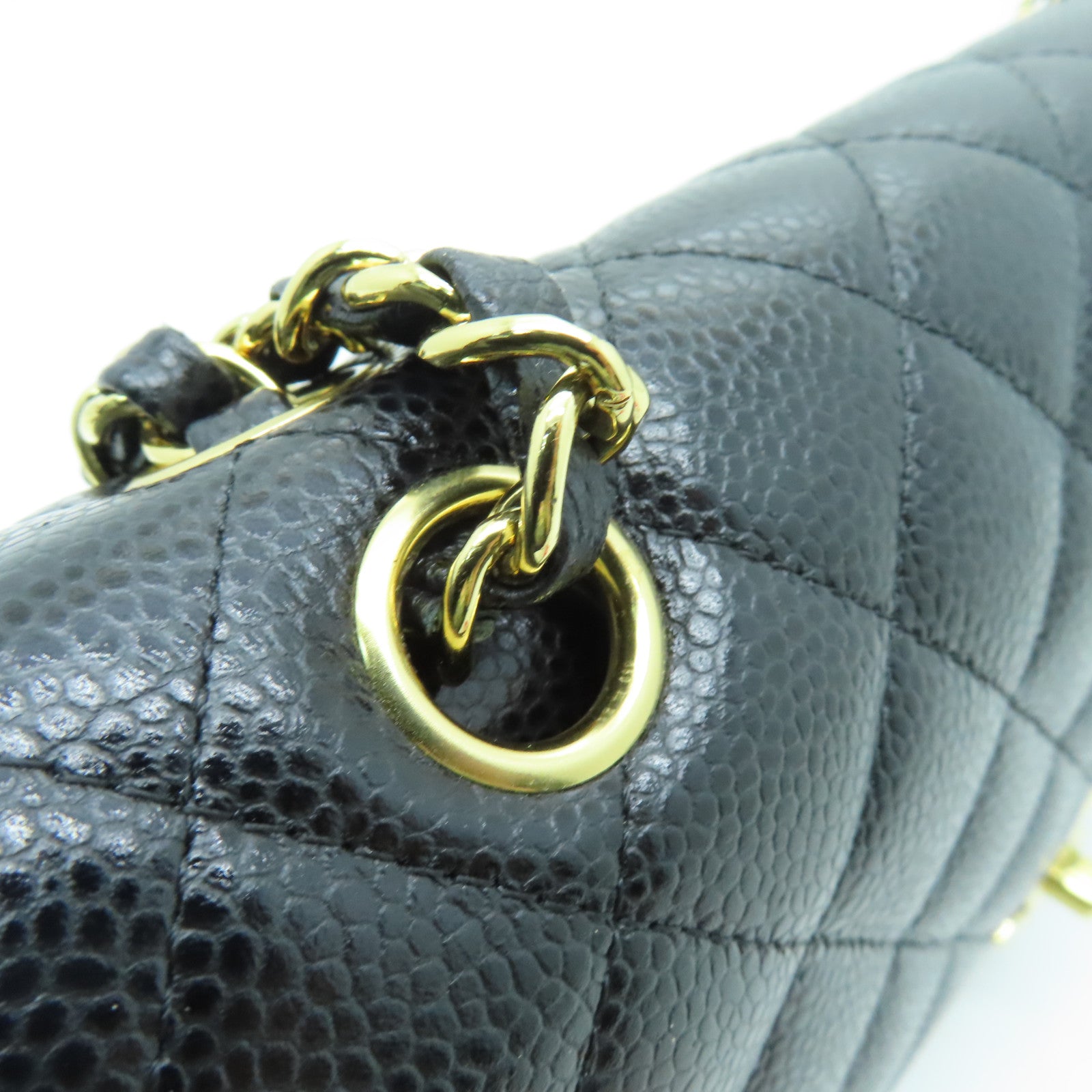CHANEL 菱格Caviar皮革Classic金扣鏈帶肩背袋黑色