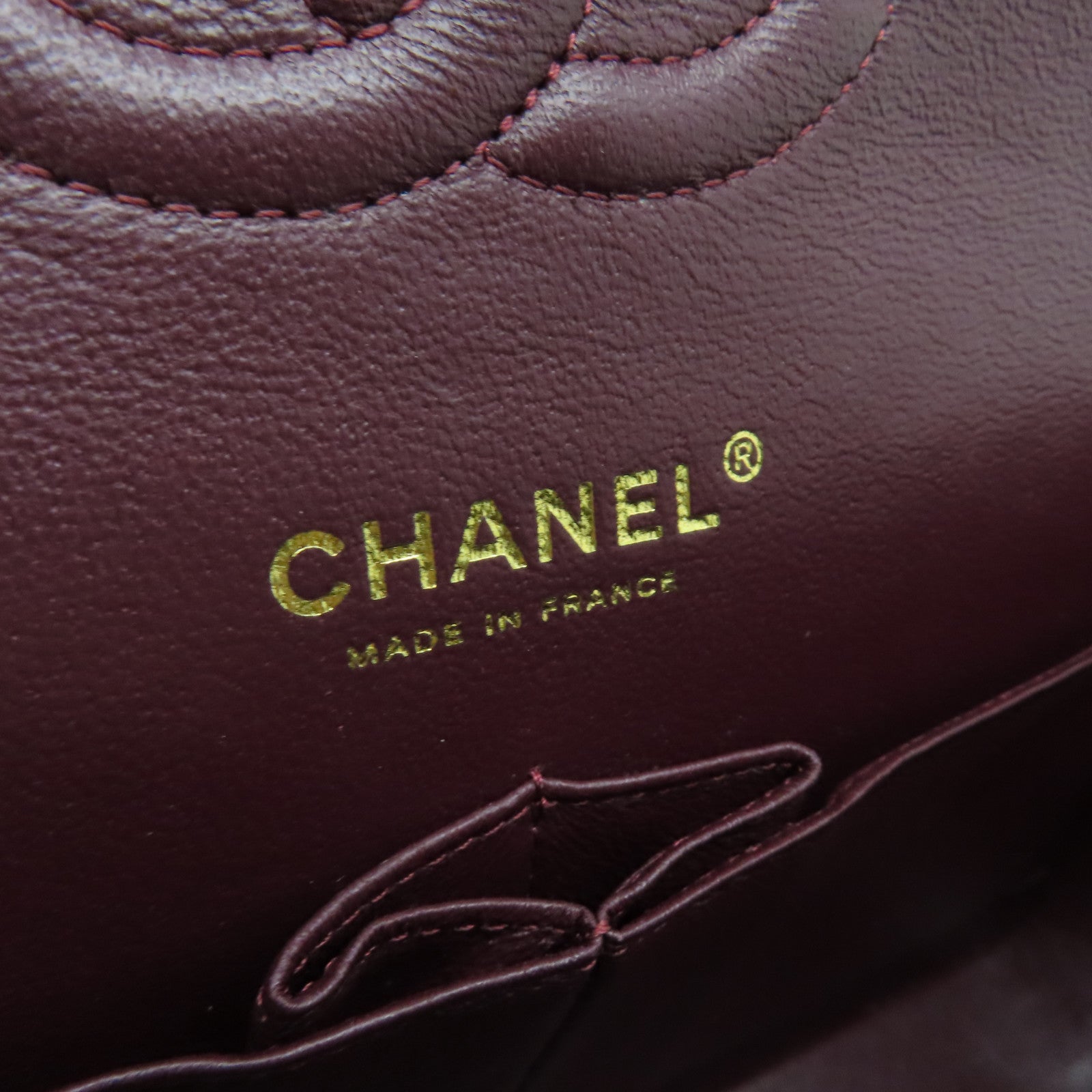 CHANEL 菱格Caviar皮革Classic金扣鏈帶肩背袋黑色