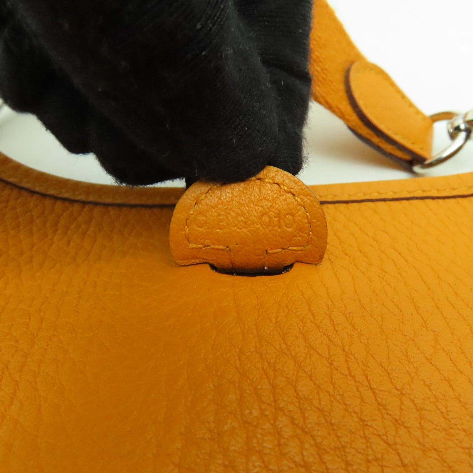HERMES Maurice皮革Evelyne TPM銀扣肩背袋Apricot橙色