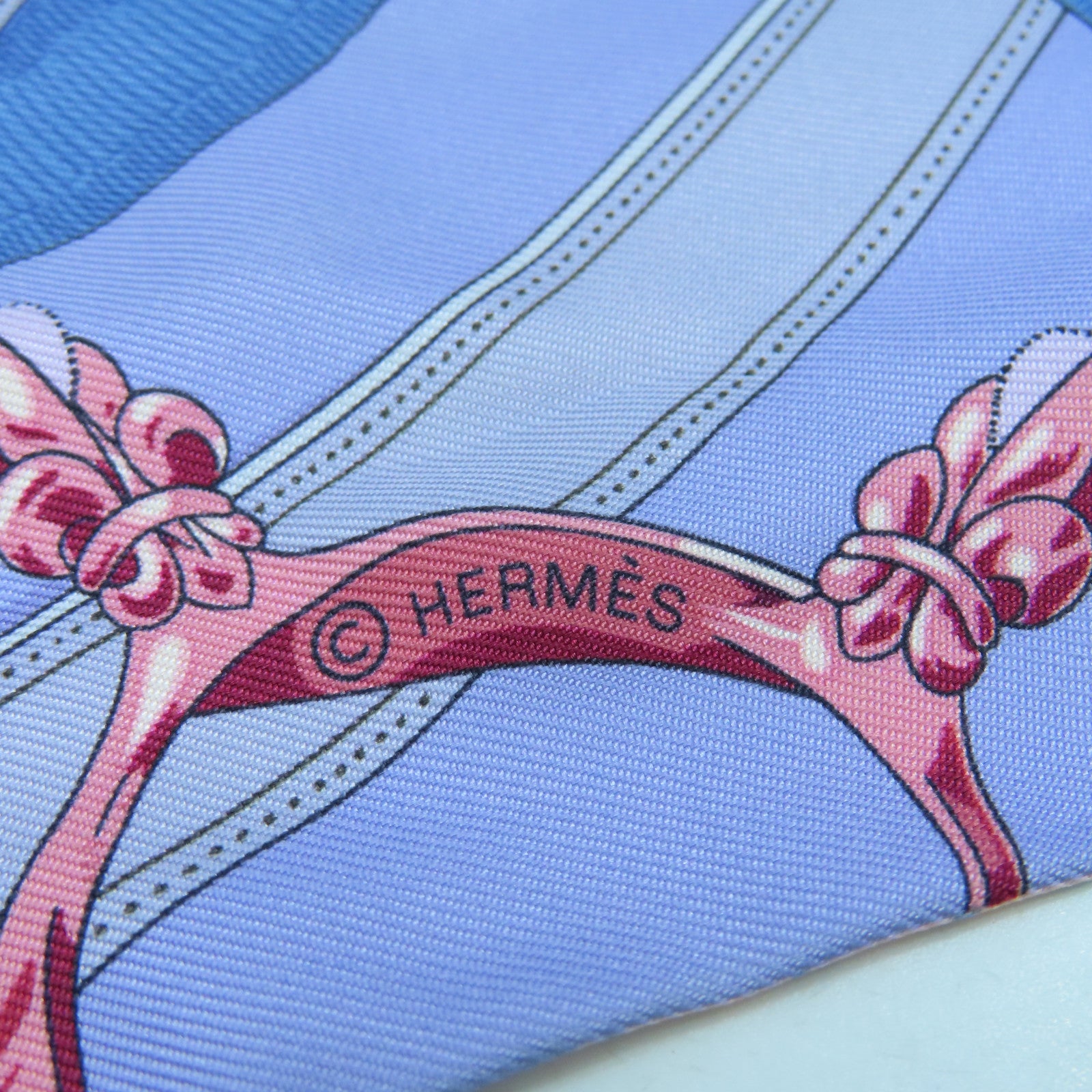 HERMES 丝质Maxi Twilly丝巾紫色彩色
