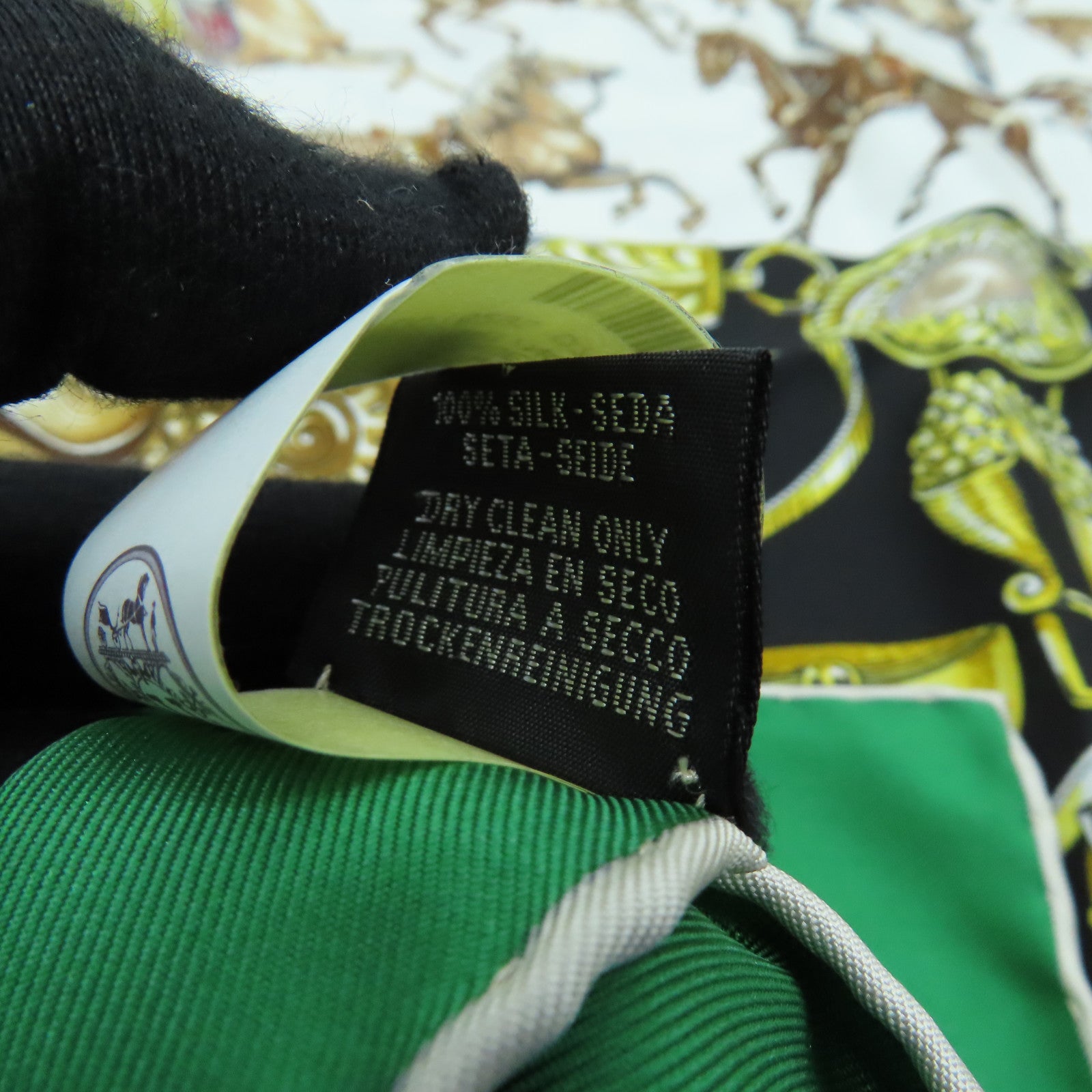 HERMES 【激減優惠】絲質Scarf 90x90絲巾彩色