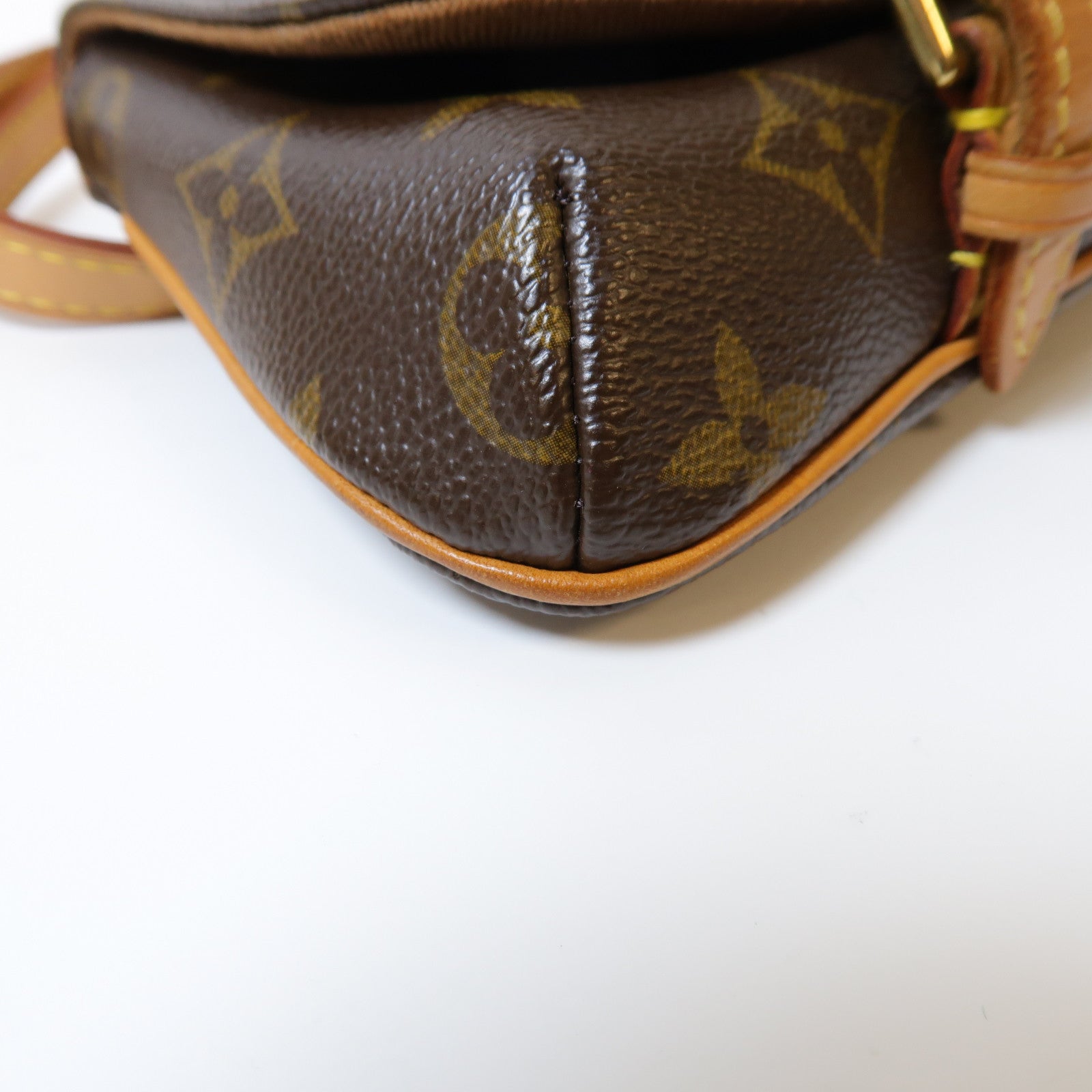 LOUIS VUITTON Monogram Pochette Marelle金扣肩背袋啡色