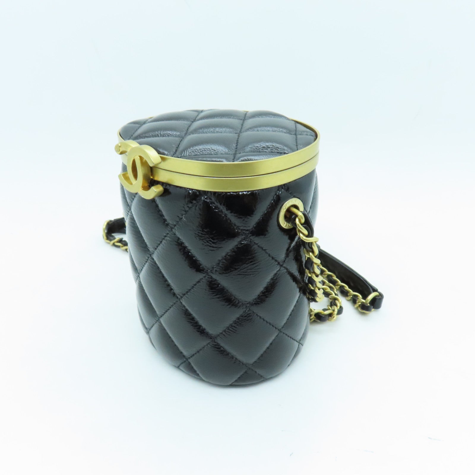 CHANEL 菱格漆皮皮革Chain Shoulder金扣鏈帶肩背袋黑色