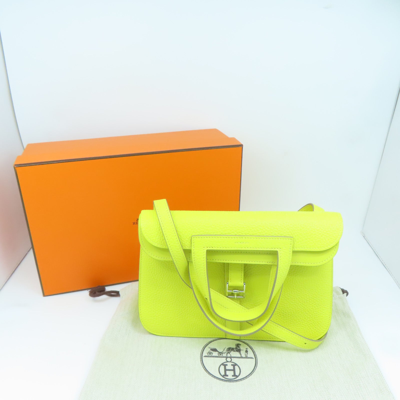 HERMES Clemence皮革Halzan 25银扣肩背袋Lime黄色