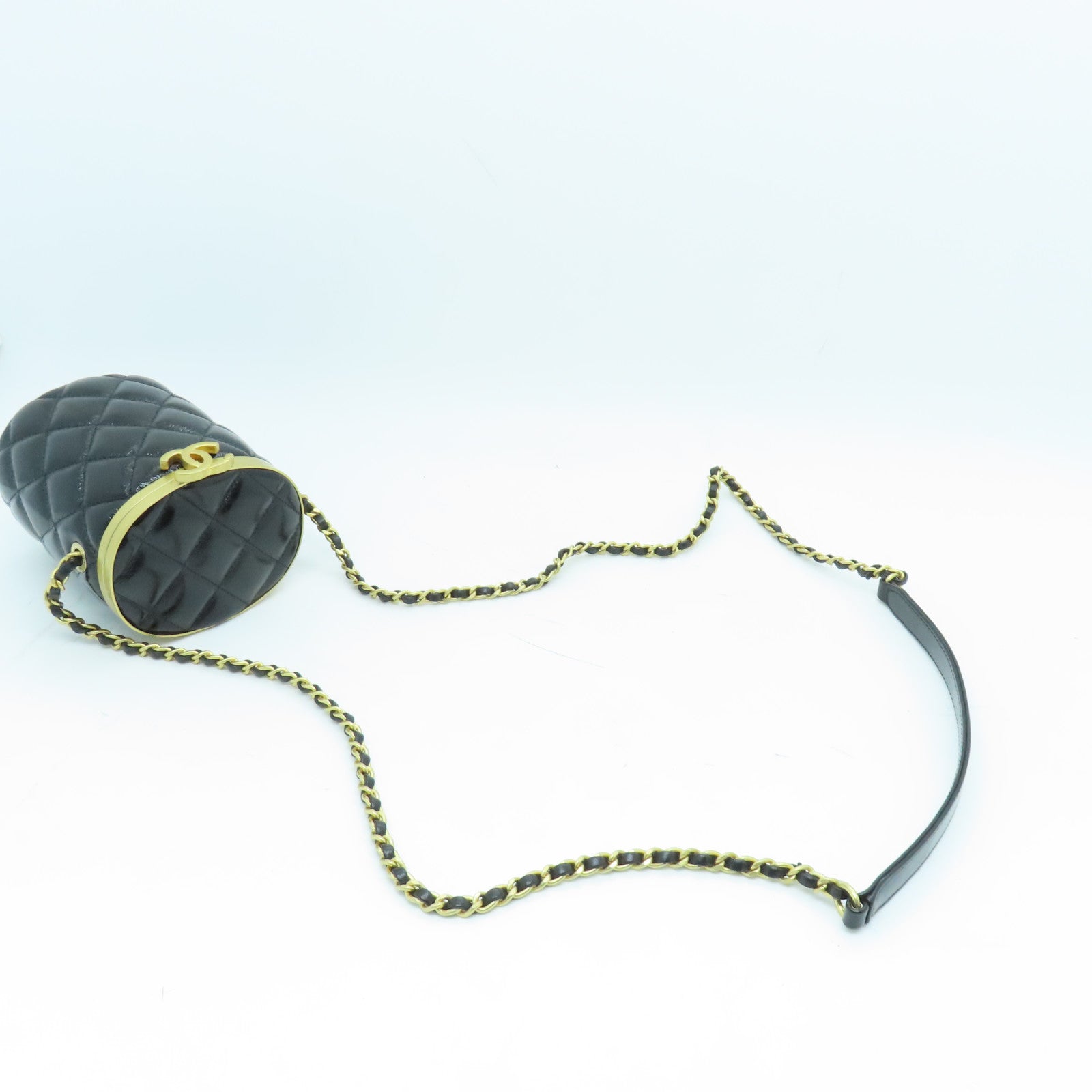 CHANEL 菱格漆皮皮革Chain Shoulder金扣鏈帶肩背袋黑色
