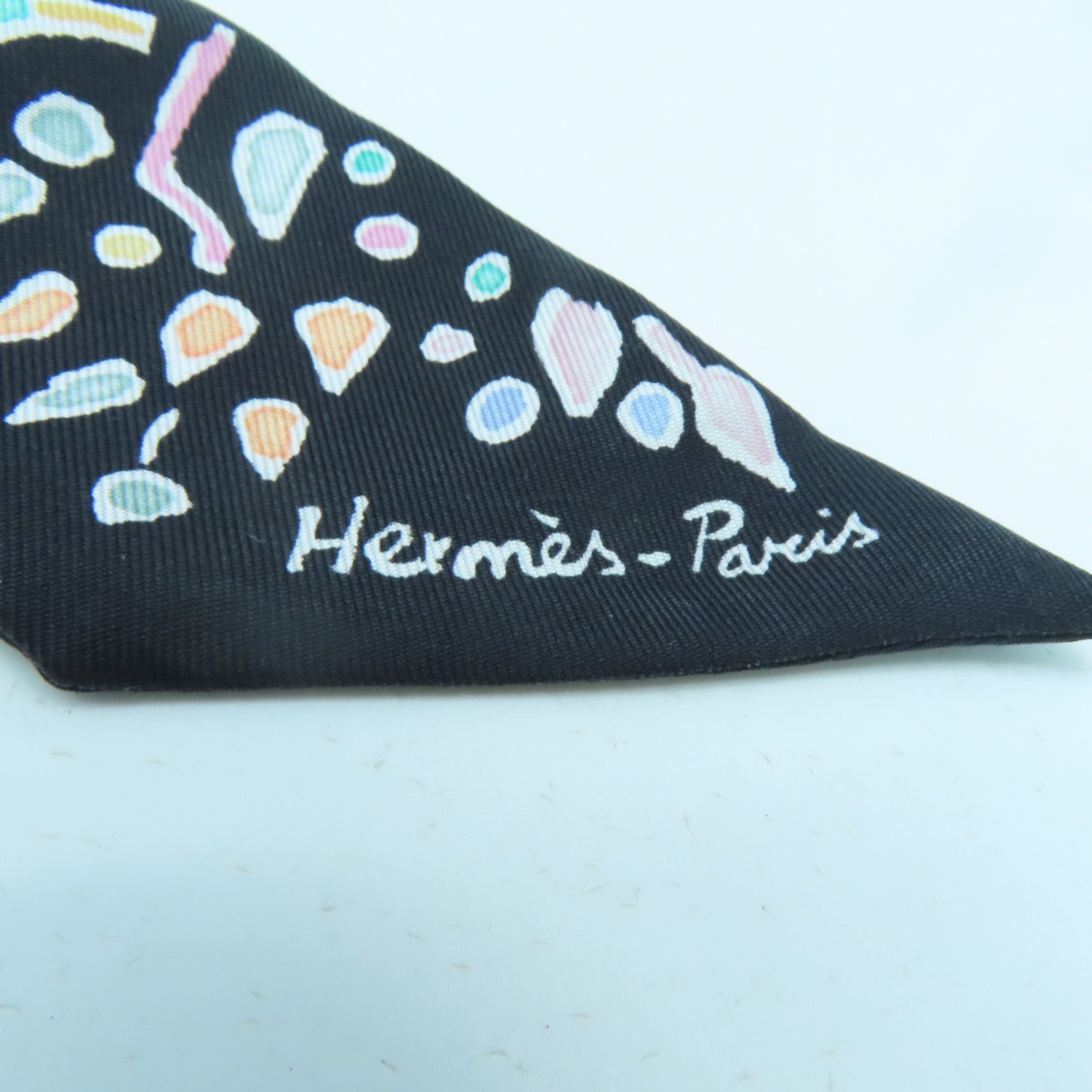 HERMES 【激減優惠】絲質Twilly絲巾黑色