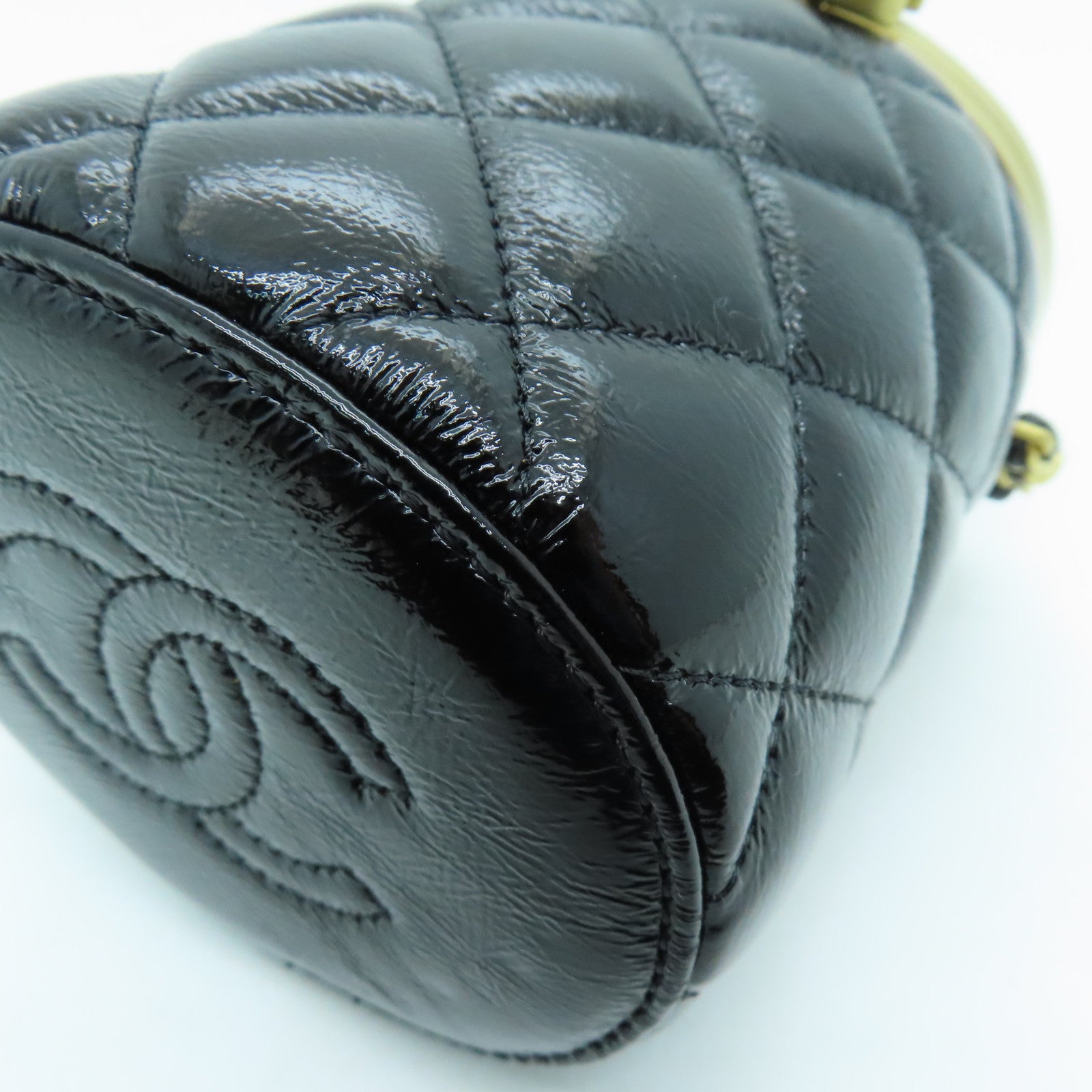 CHANEL 菱格漆皮皮革Chain Shoulder金扣鏈帶肩背袋黑色