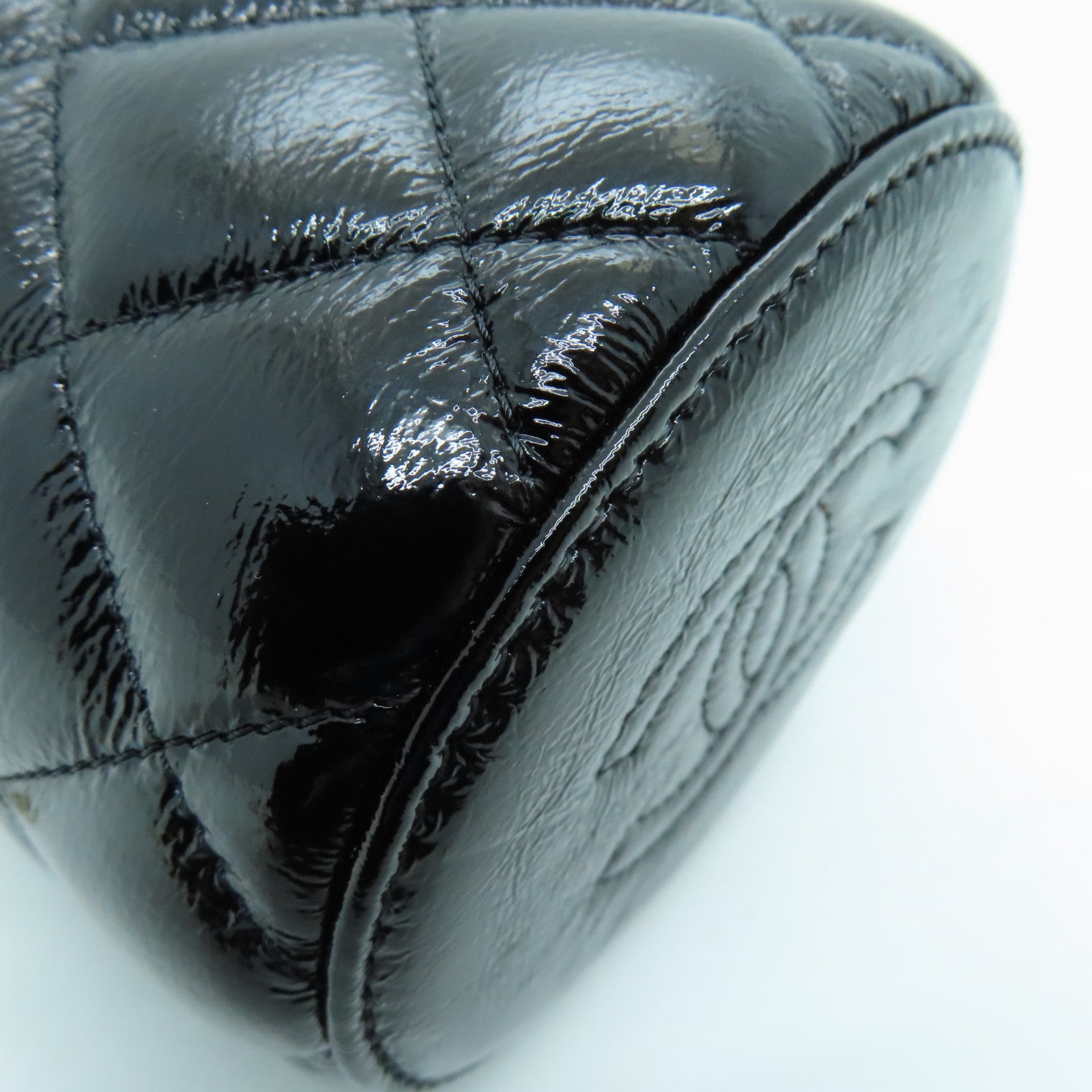 CHANEL 菱格漆皮皮革Chain Shoulder金扣鏈帶肩背袋黑色