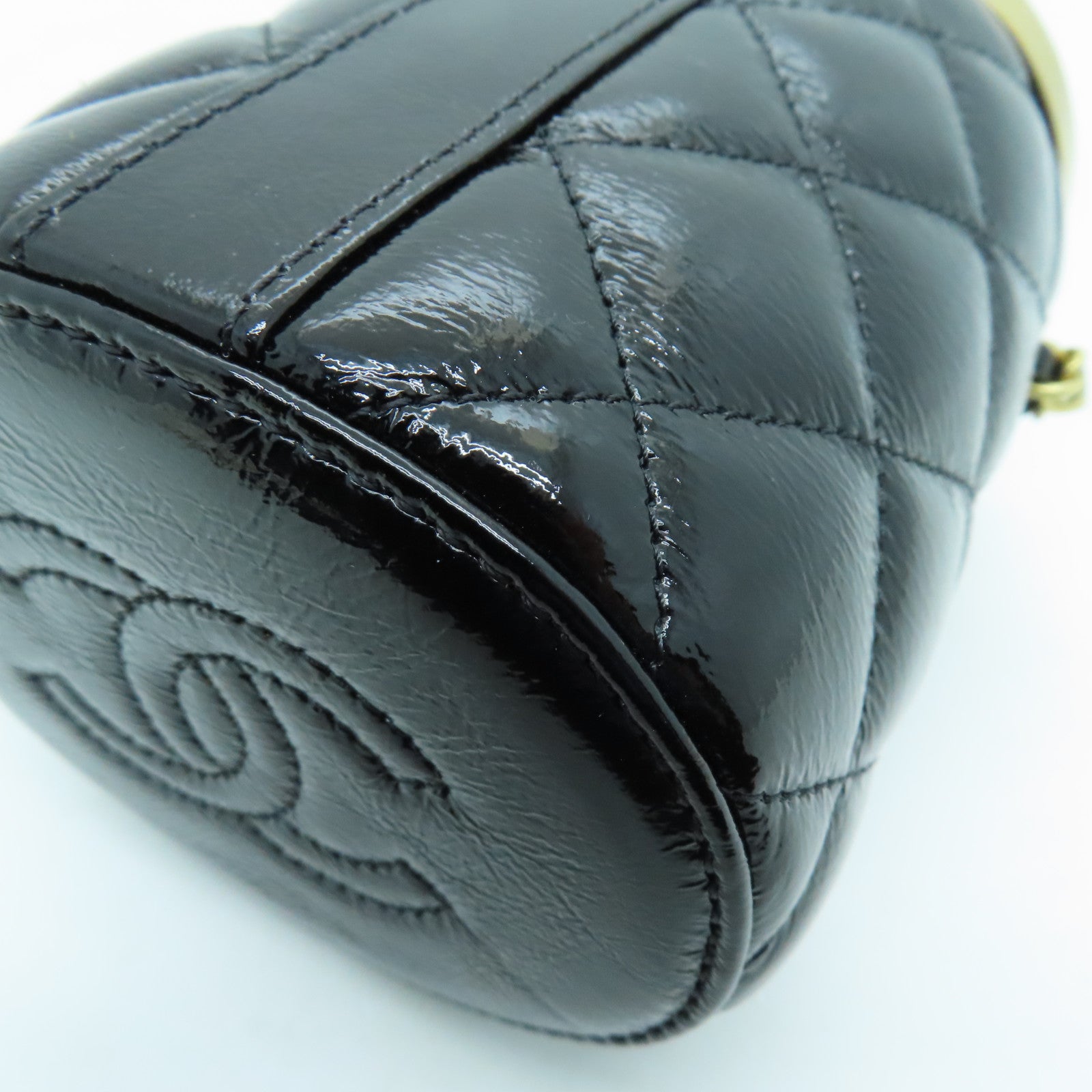 CHANEL 菱格漆皮皮革Chain Shoulder金扣鏈帶肩背袋黑色