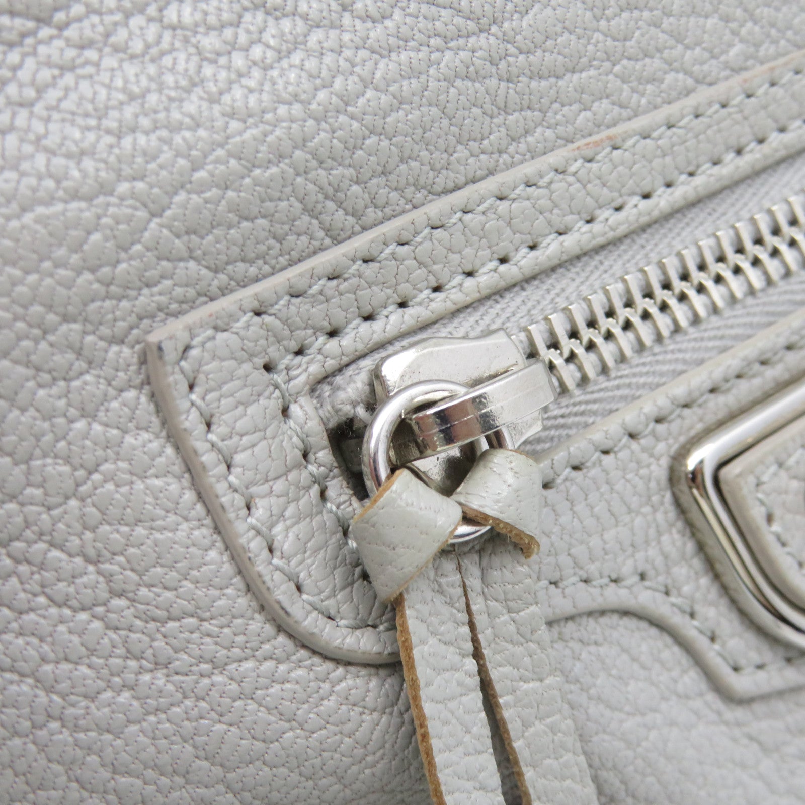 BALENCIAGA 牛皮皮革Metallic Edge Hip Shoulder Bag肩背袋灰色