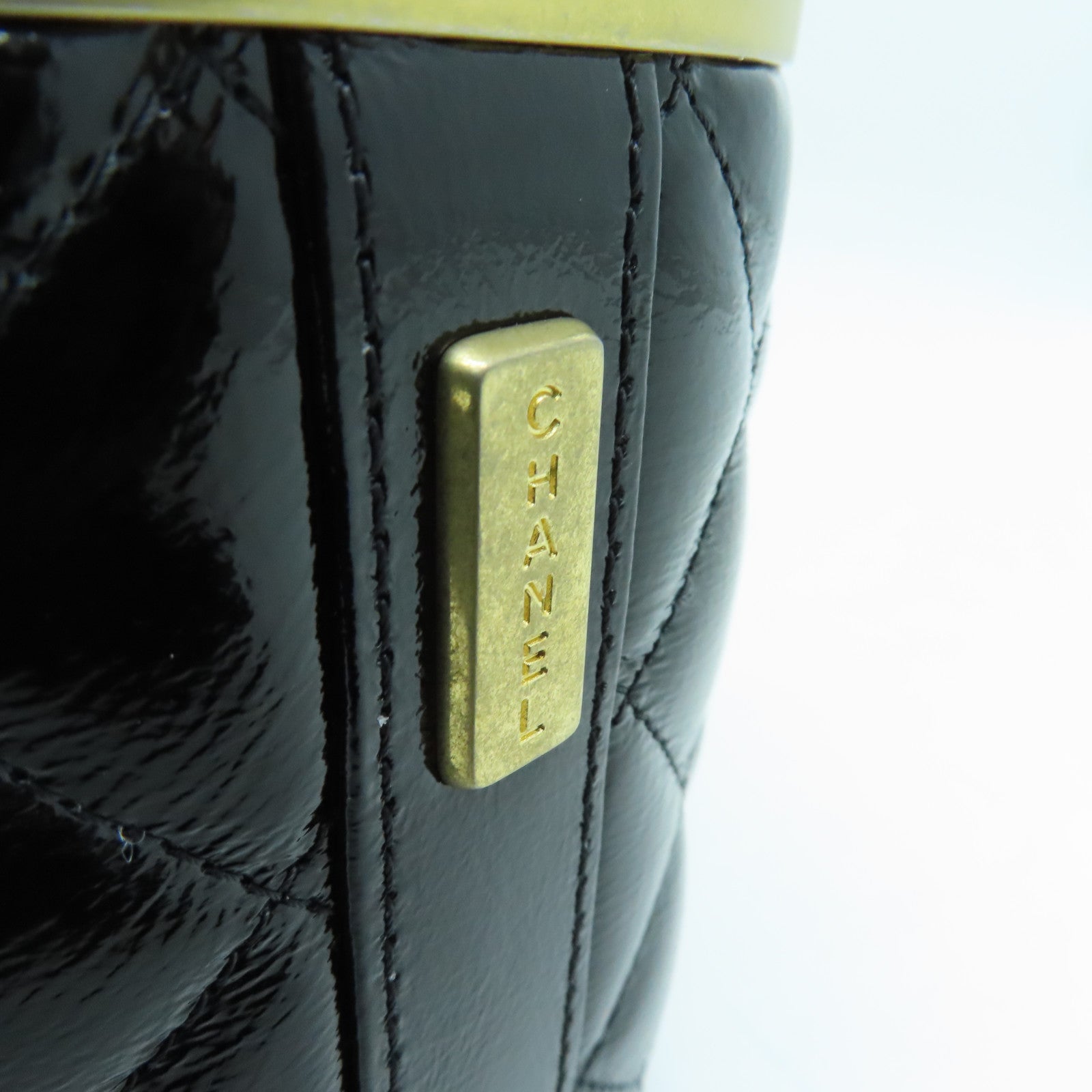 CHANEL 菱格漆皮皮革Chain Shoulder金扣鏈帶肩背袋黑色