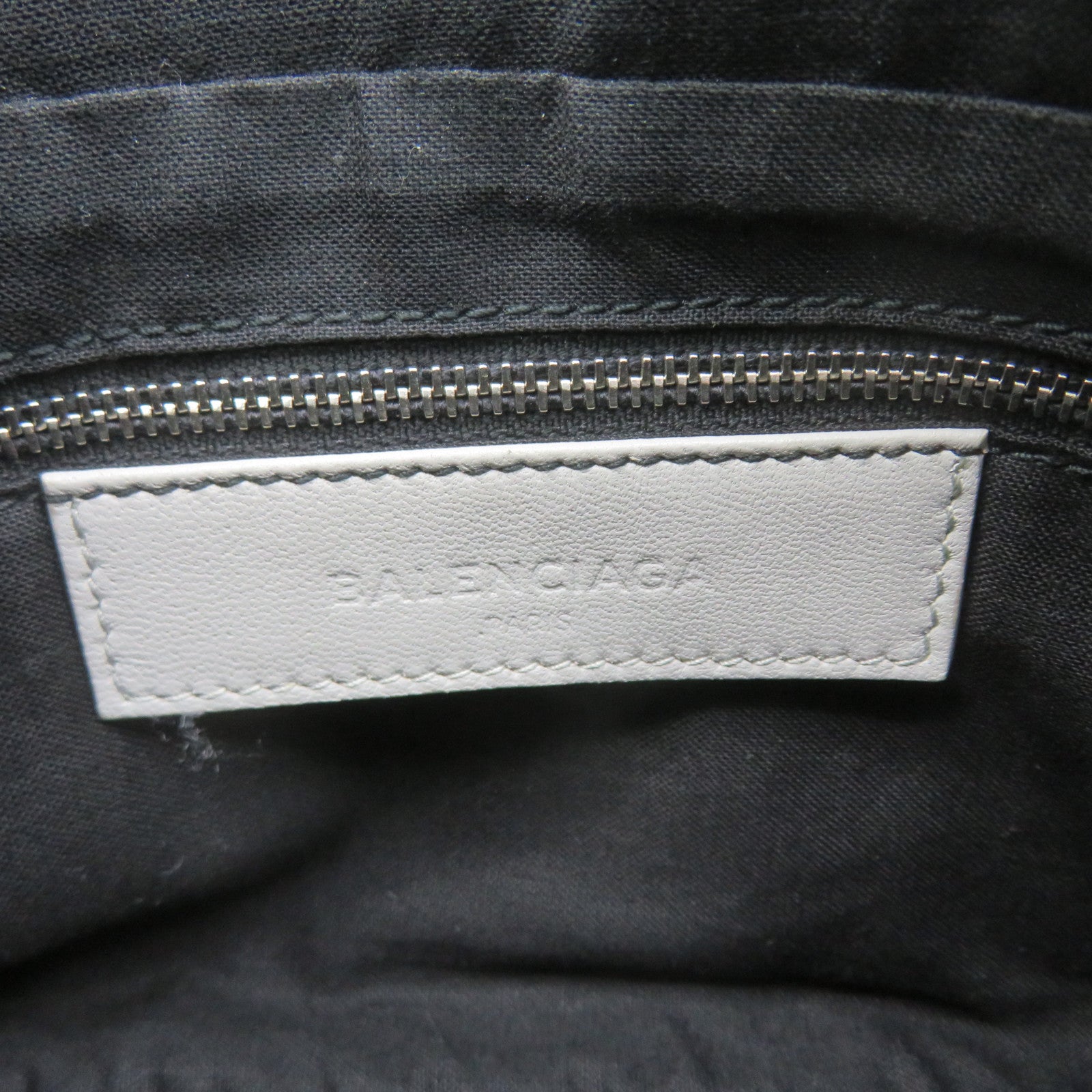 BALENCIAGA 牛皮皮革Metallic Edge Hip Shoulder Bag肩背袋灰色