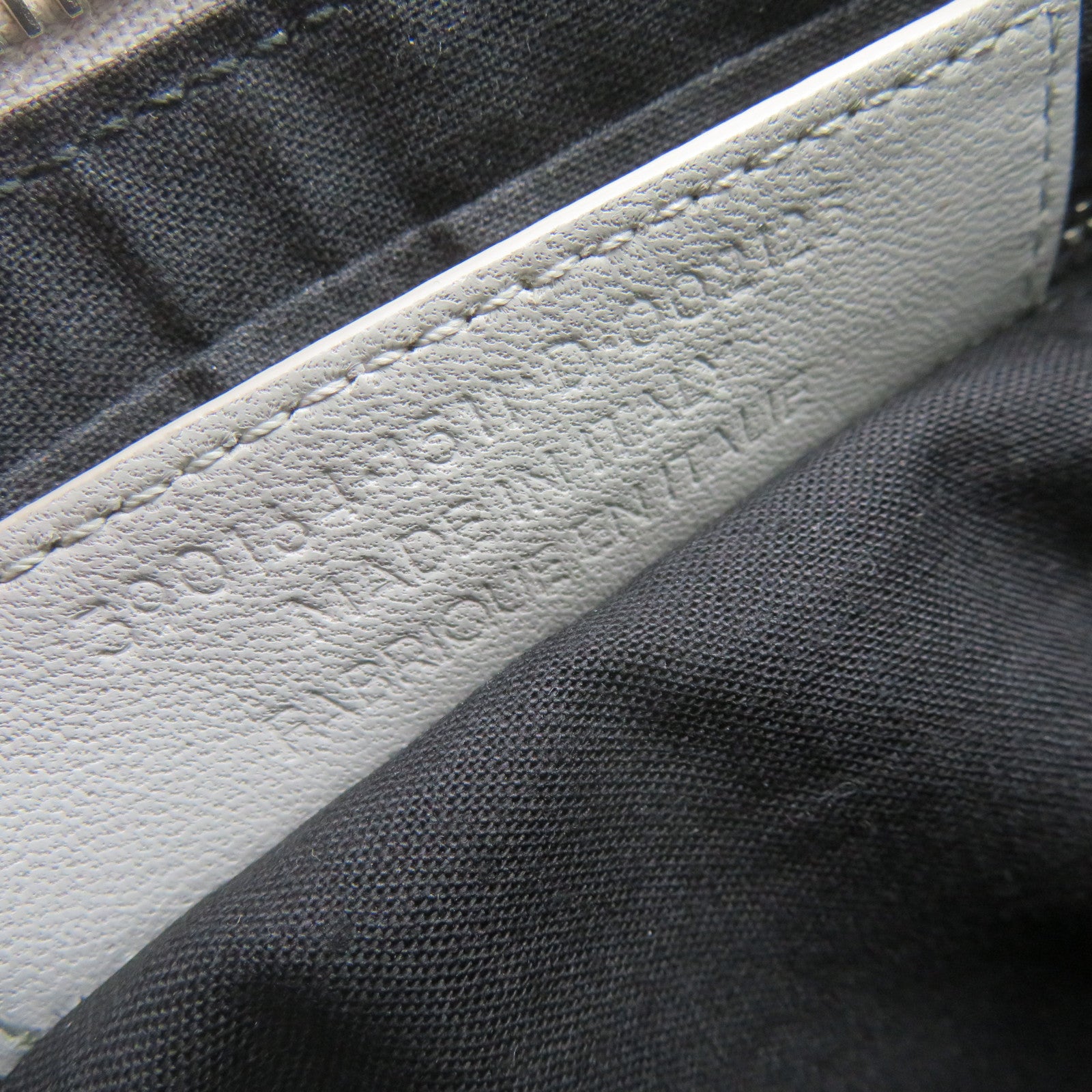 BALENCIAGA 牛皮皮革Metallic Edge Hip Shoulder Bag肩背袋灰色