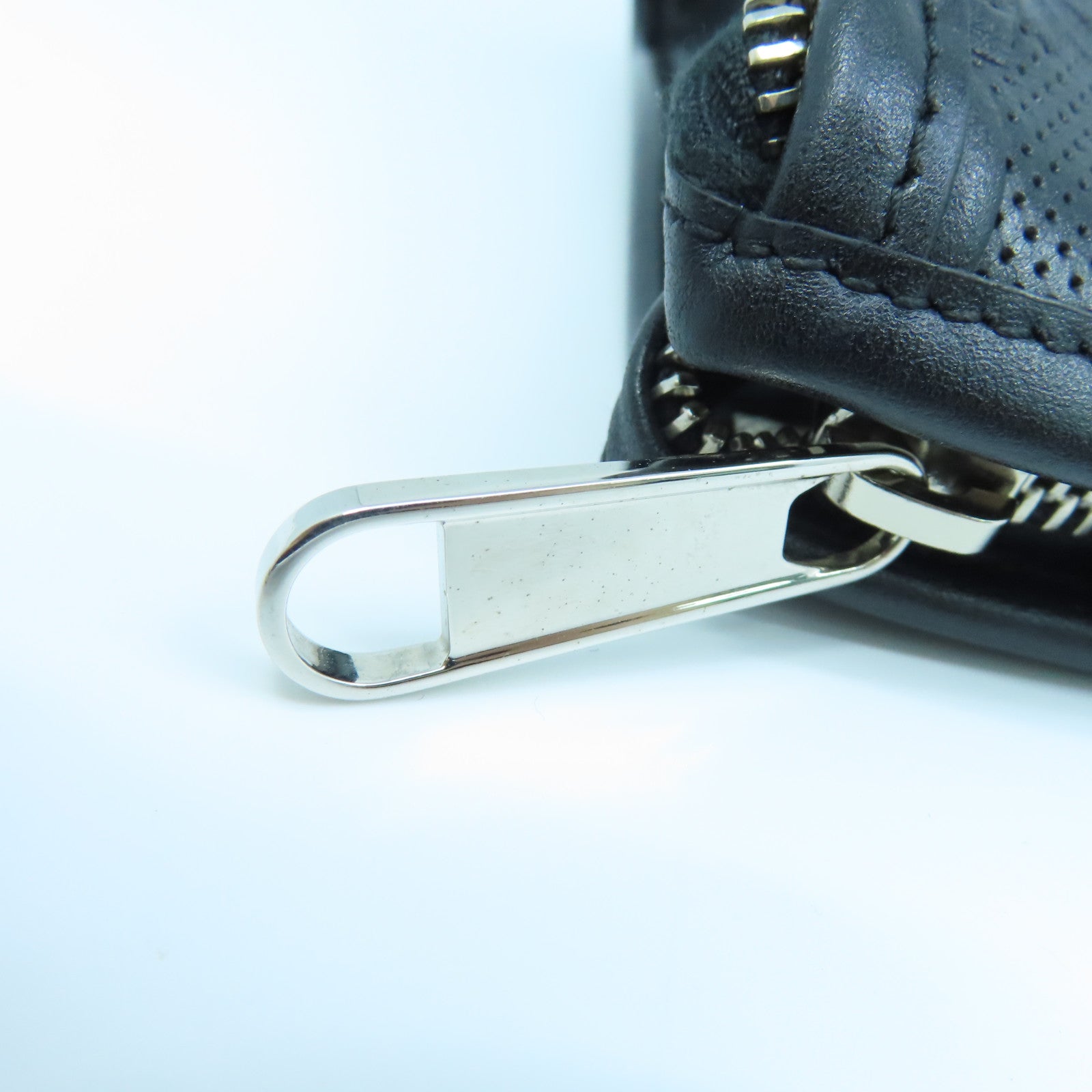 GUCCI Leather Comparison Clutch Bag Silver Buckle Black