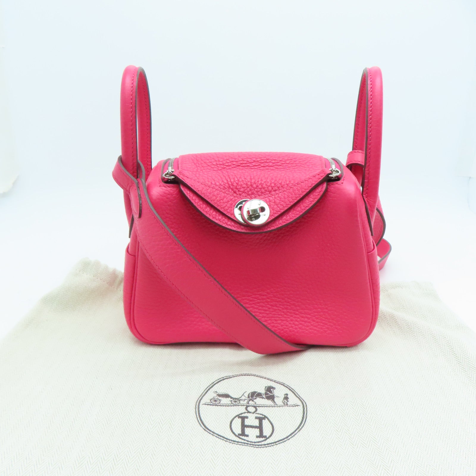HERMES Clemence皮革Mini Lindy银扣肩背袋玉兰粉