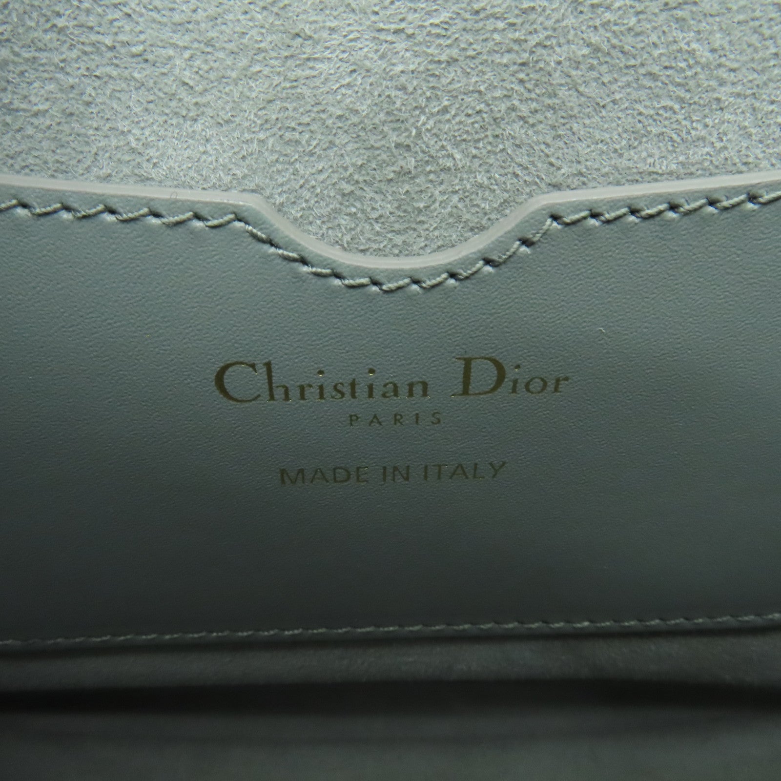 Dior 牛皮皮革Bobby Bag金扣肩背袋灰色