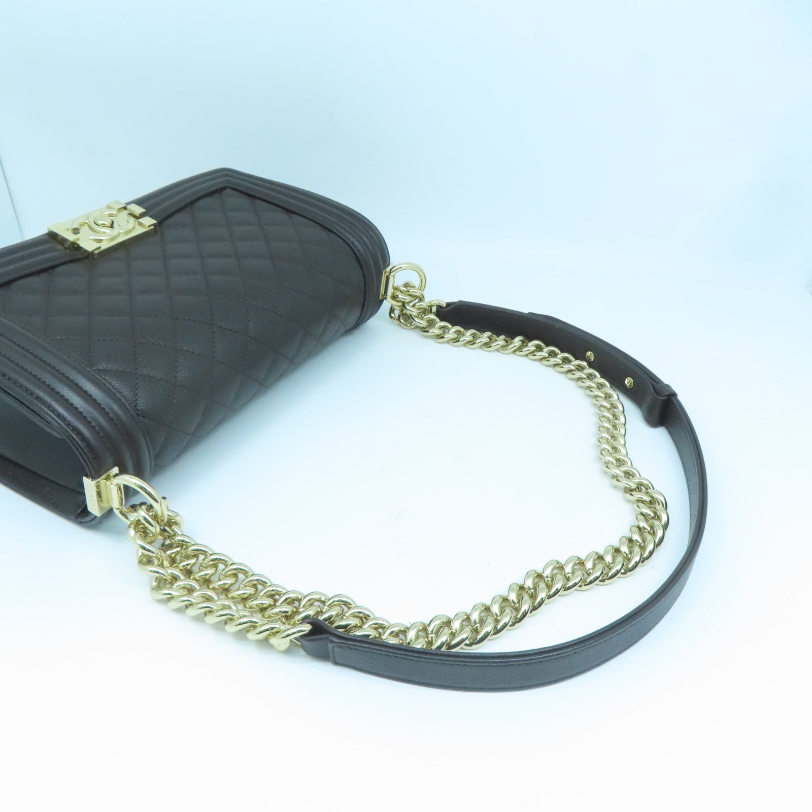 CHANEL 菱格Caviar皮革Boy 25金扣链带肩背袋啡色