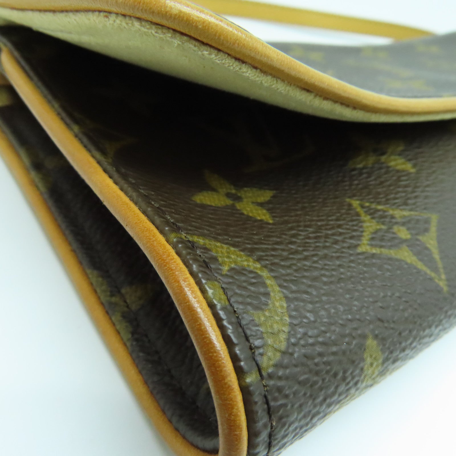 LOUIS VUITTON Monogram Pochette Twin GM金扣肩背袋啡色