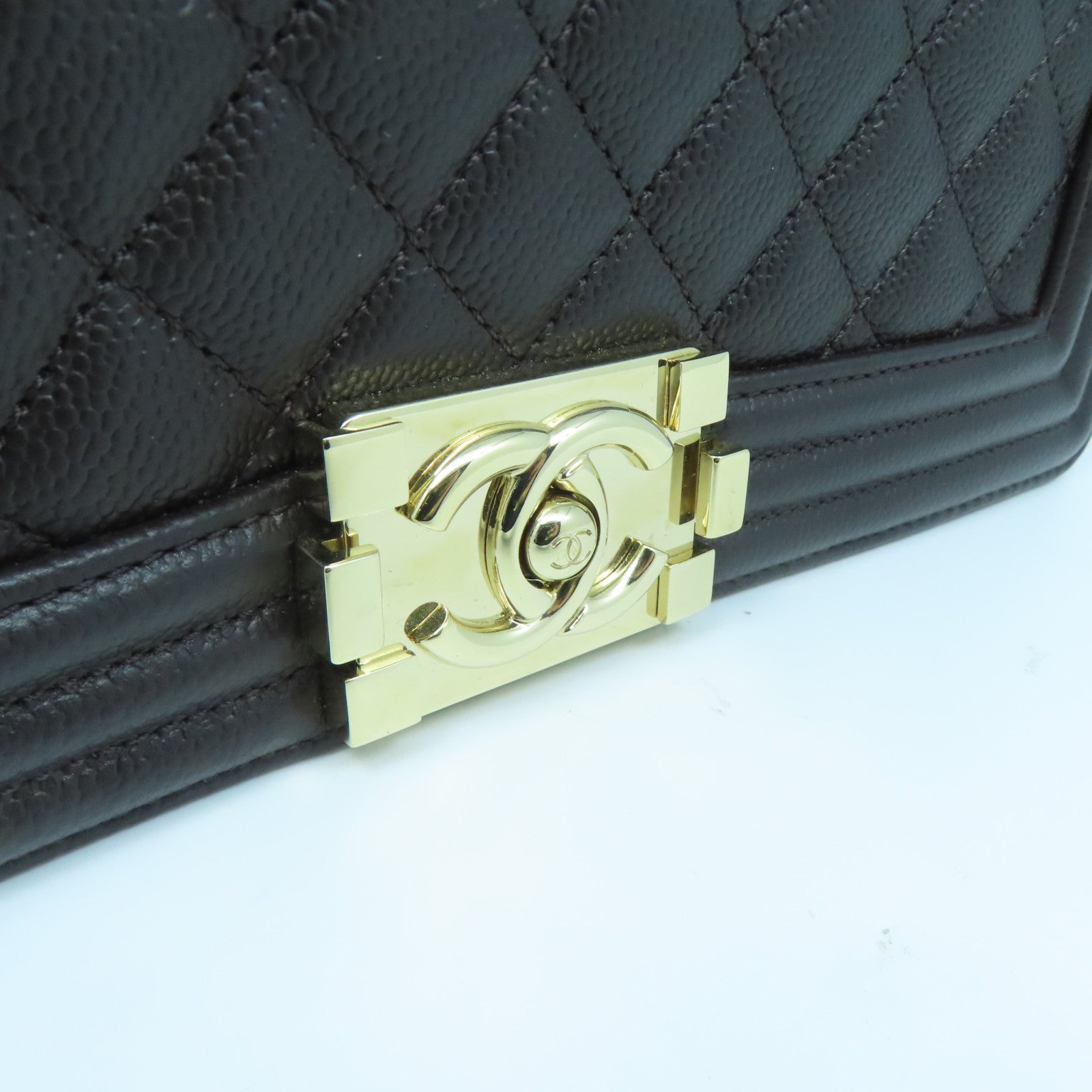 CHANEL 菱格Caviar皮革Boy 25金扣链带肩背袋啡色