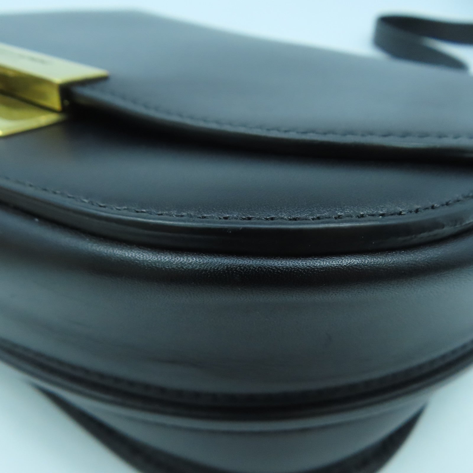 YVES SAINT LAURENT 【激減優惠】牛皮皮革Betty金扣肩背袋黑色