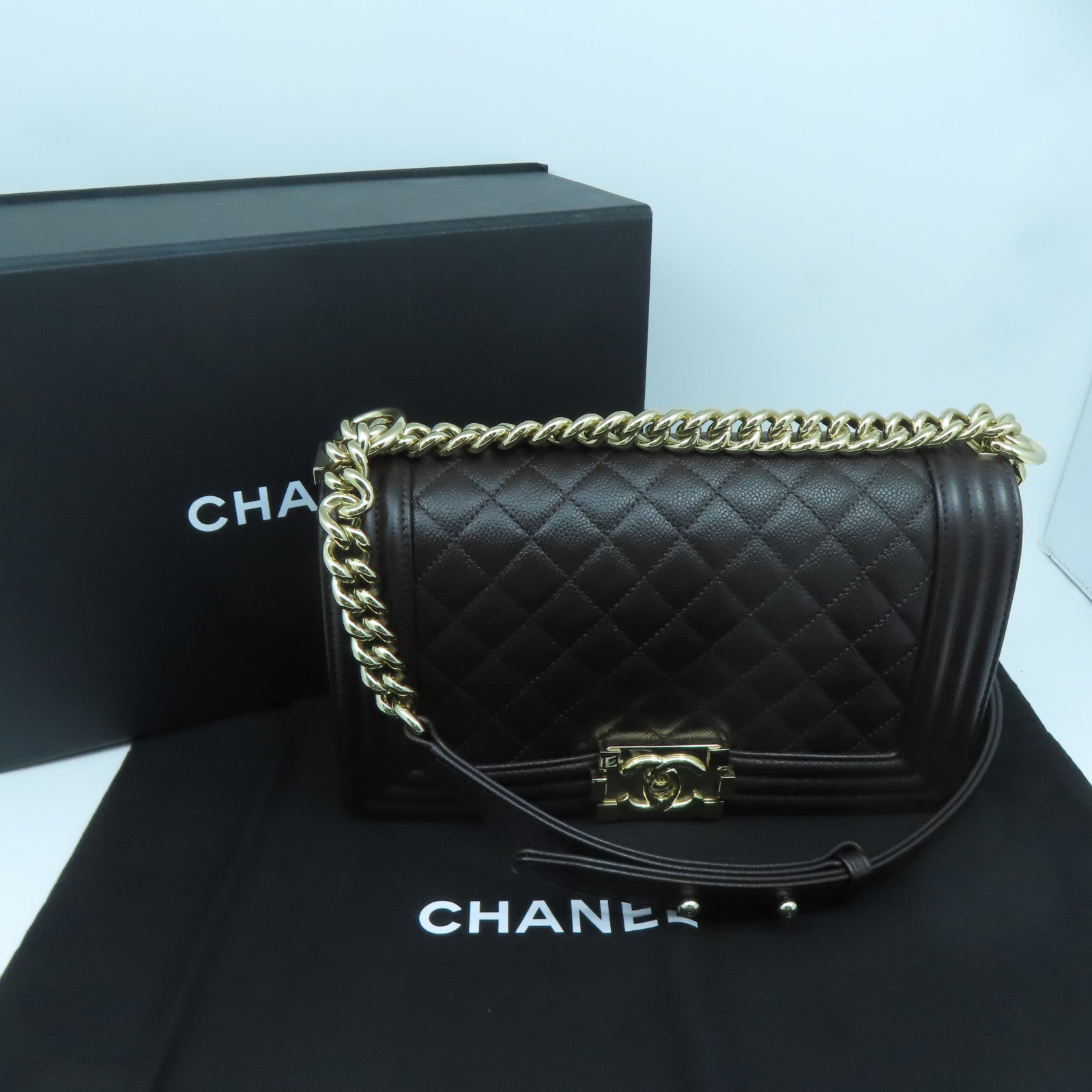CHANEL 菱格Caviar皮革Boy 25金扣链带肩背袋啡色